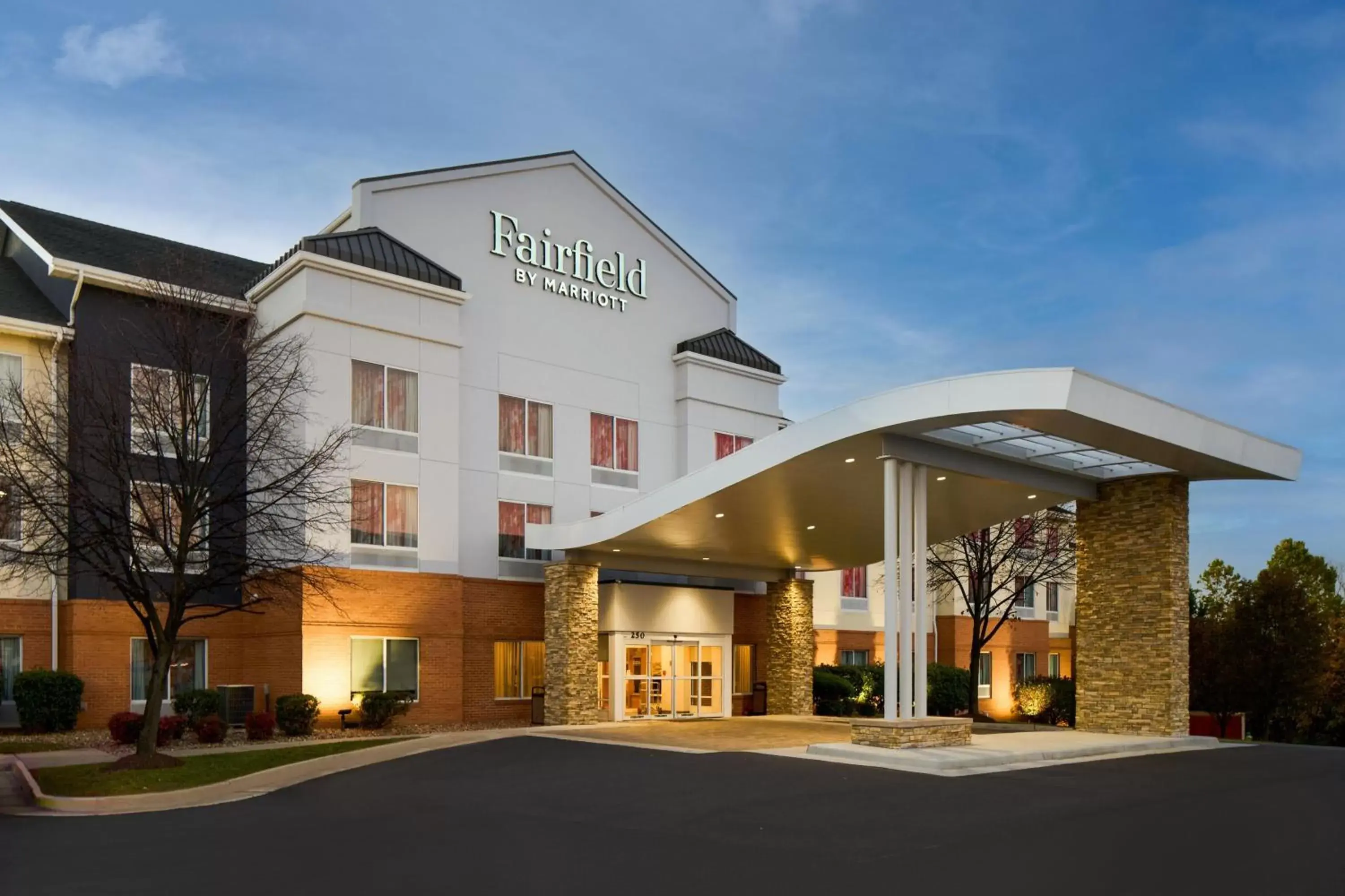 Property Building in Fairfield Inn and Suites by Marriott Winchester