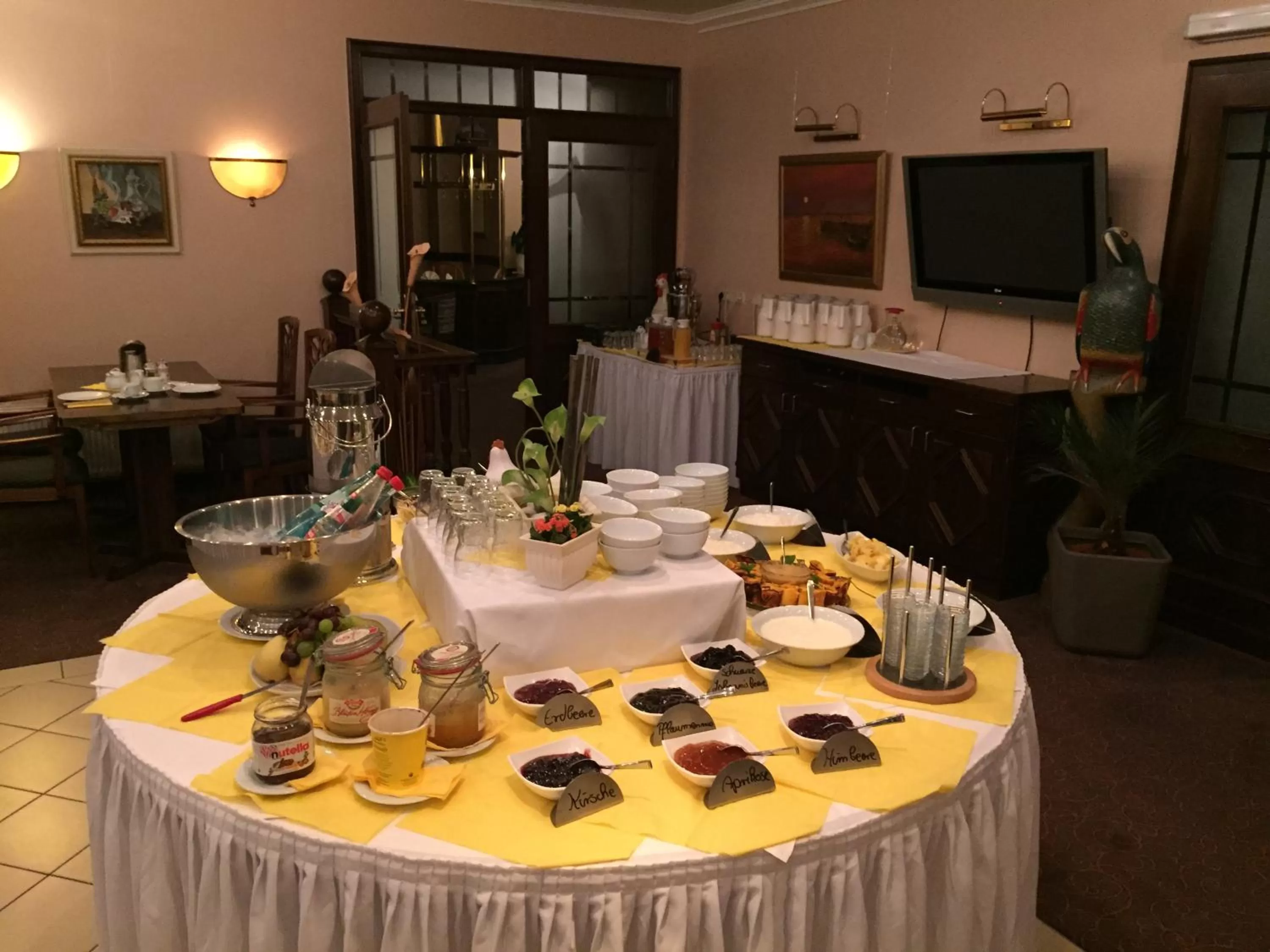 Buffet breakfast in Hotel-Marks-Garni