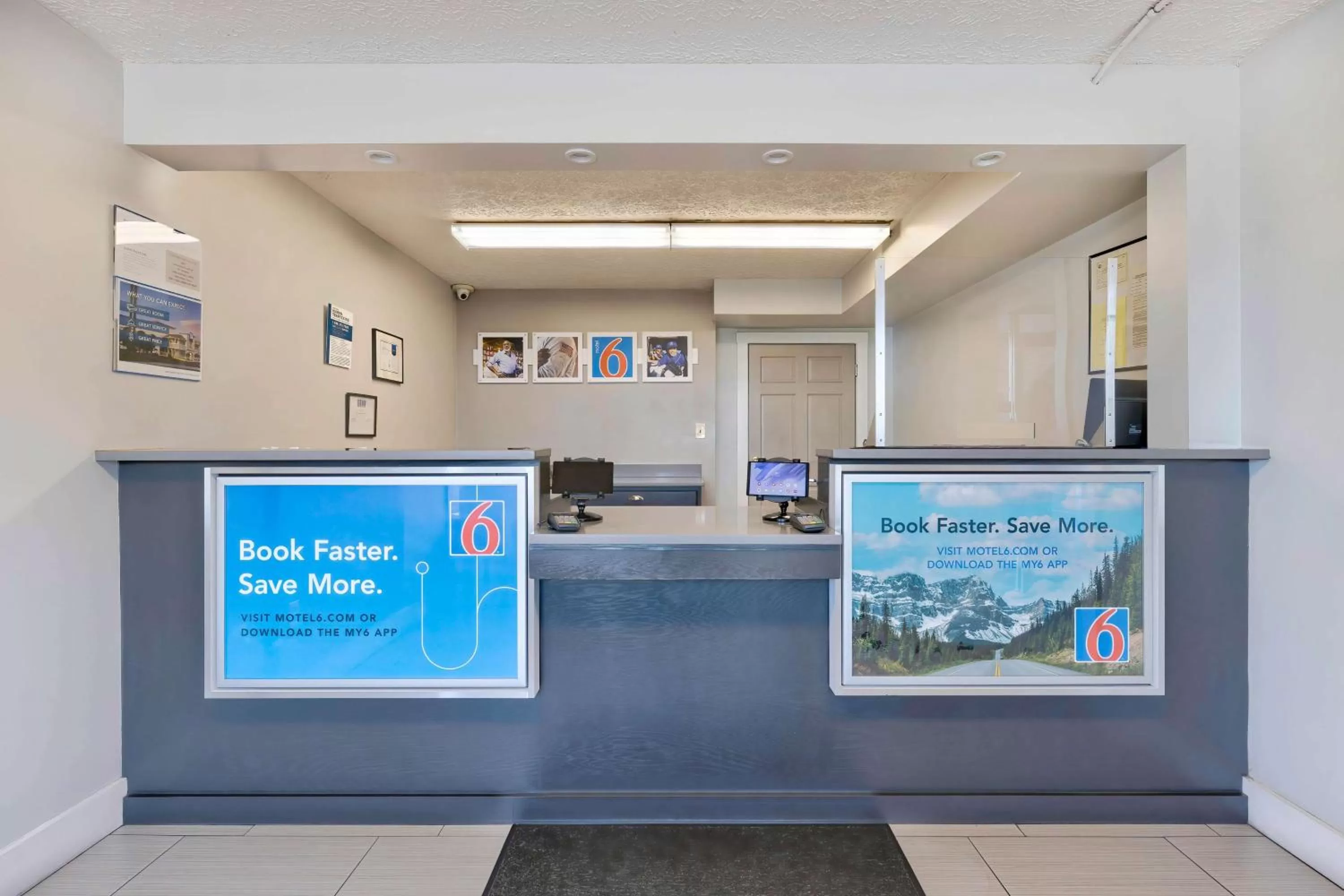 Lobby or reception in Motel 6-Mount Jackson, VA - Shenandoah