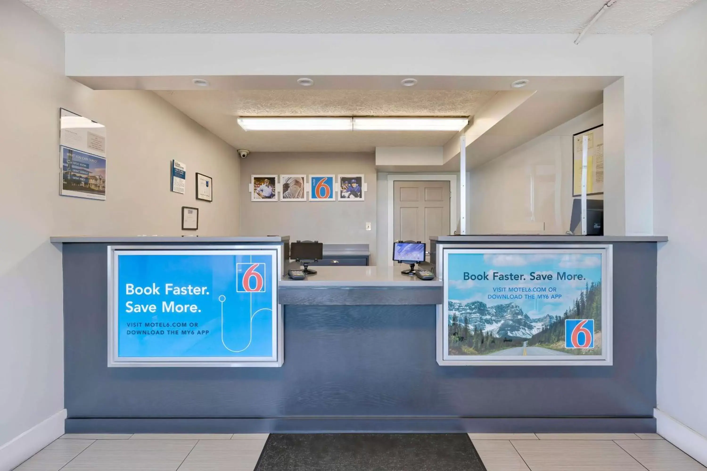 Lobby or reception in Motel 6-Mount Jackson, VA - Shenandoah Lobby or reception in Motel 6-Mount Jackson, VA - Shenandoah