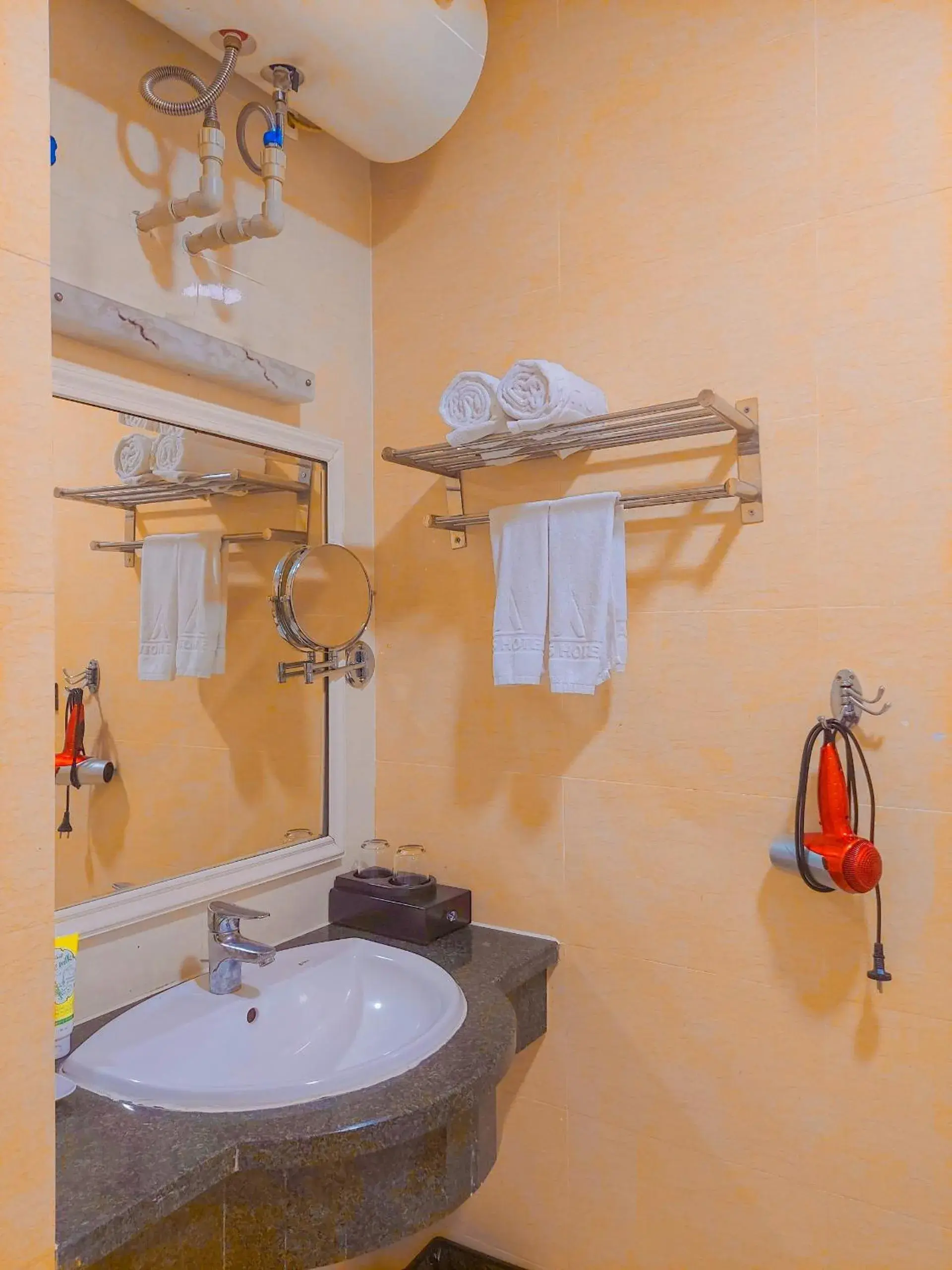 Bathroom in A25 Hotel - Dịch Vọng Hậu