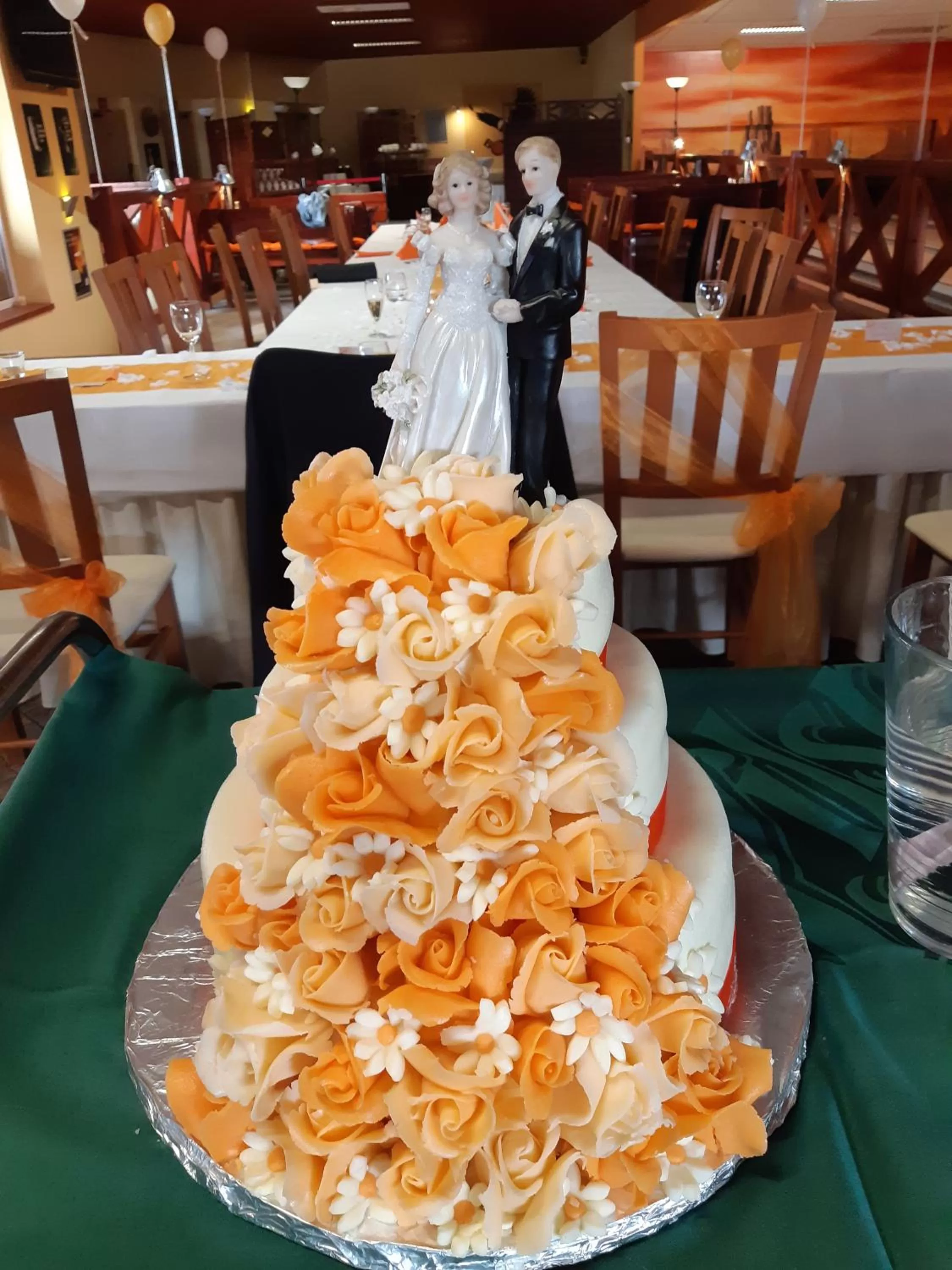 Restaurant/places to eat in Hotel Ludmila