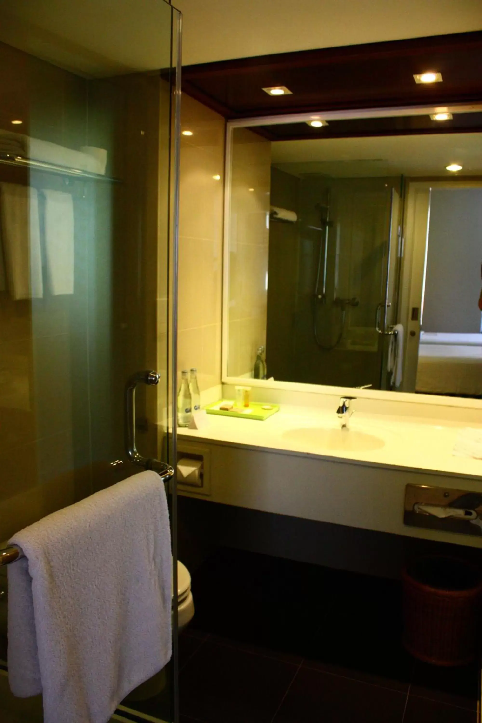Bathroom in Prime Plaza Hotel Sanur – Bali