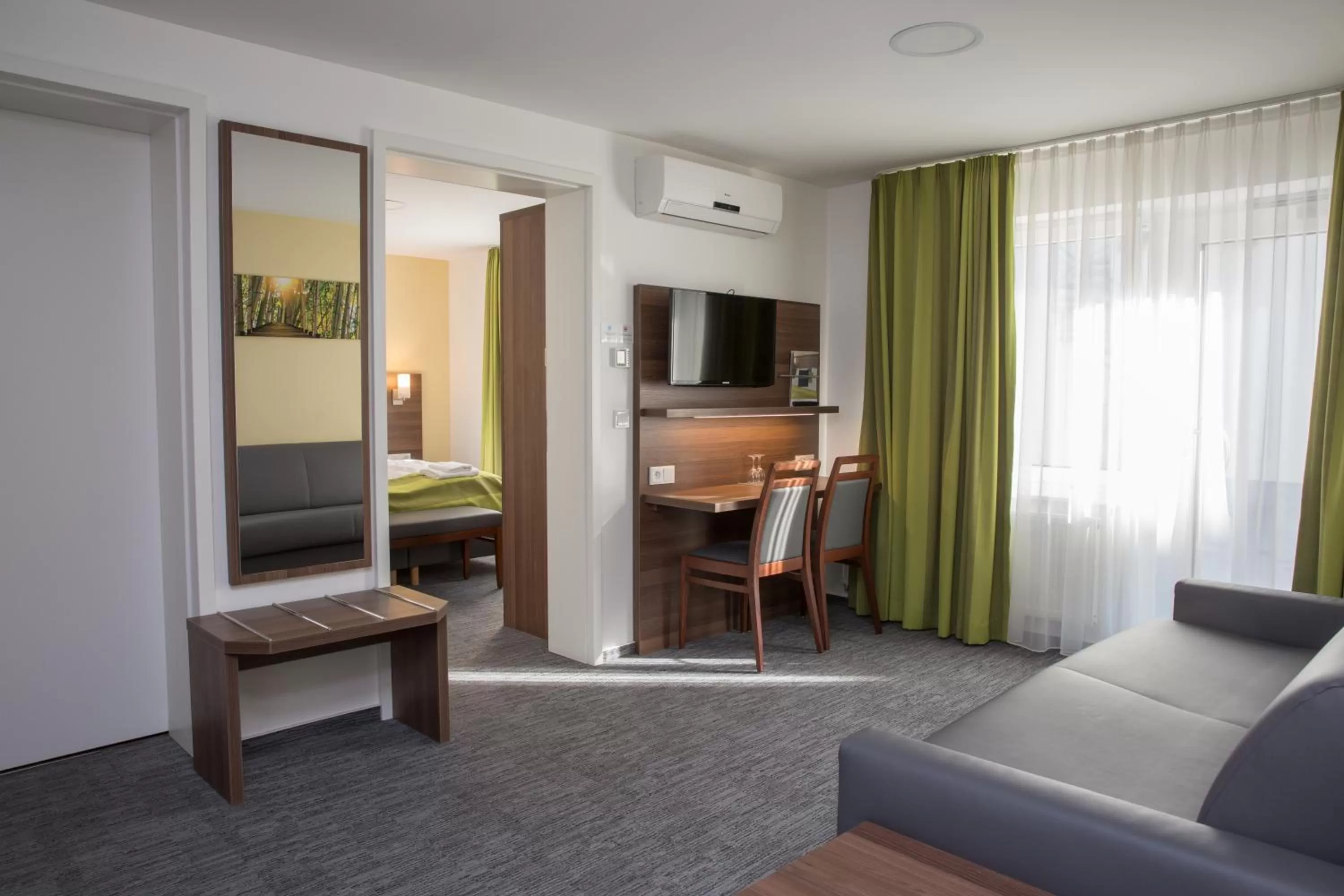 Photo of the whole room, Bed in Trip Inn Goethe Conference Hotel