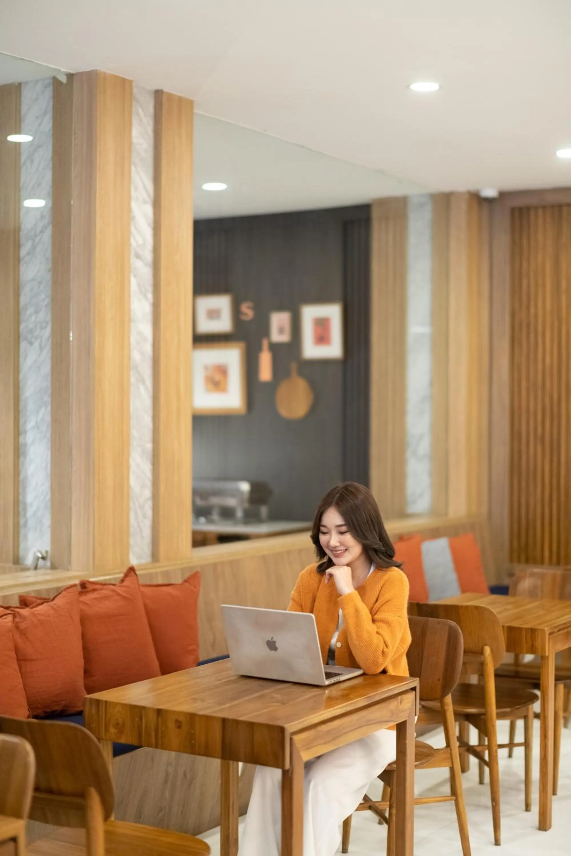 Lobby or reception in Sumittaya Chiangmai Hotel