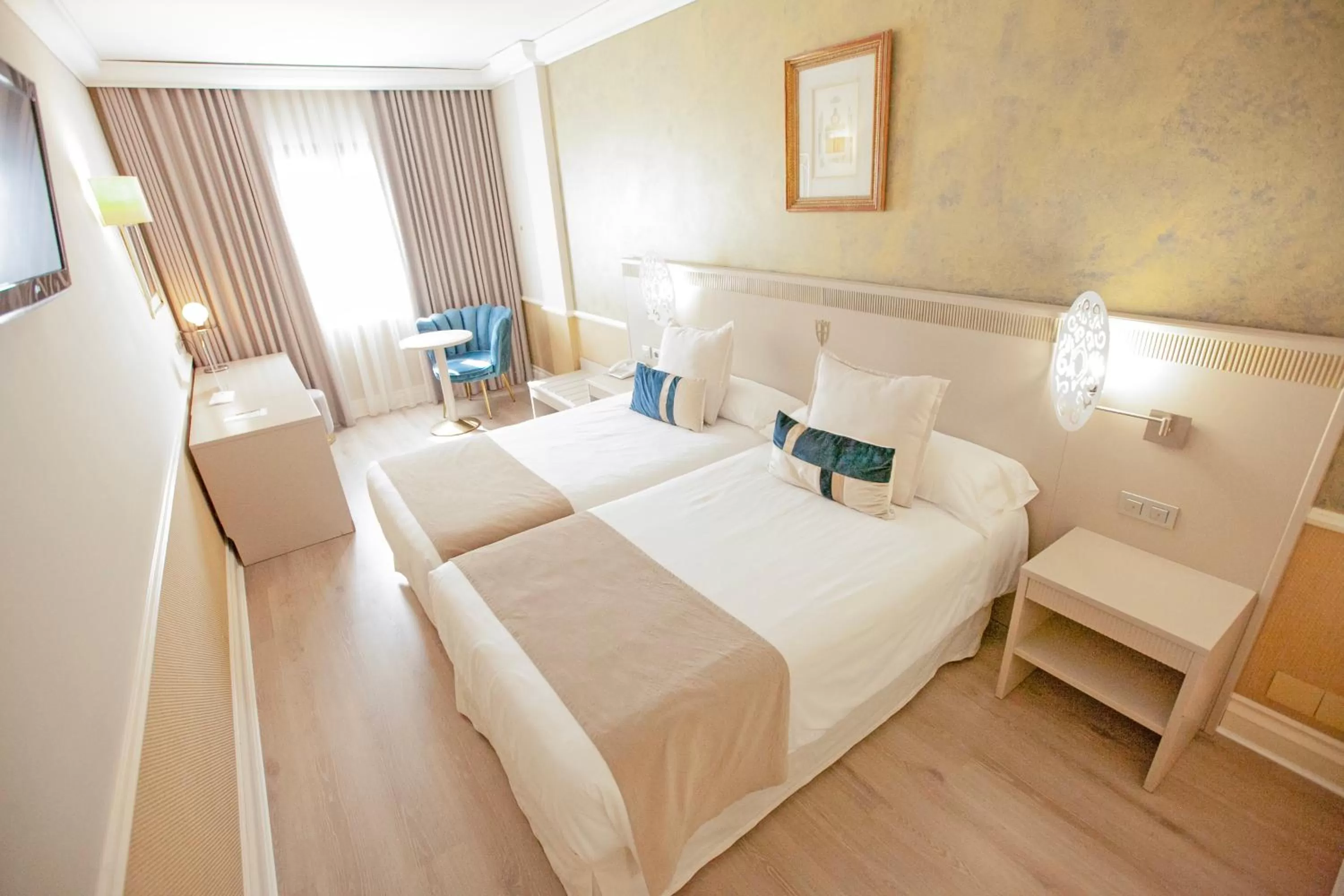 Bed in Hotel Alfonso VIII