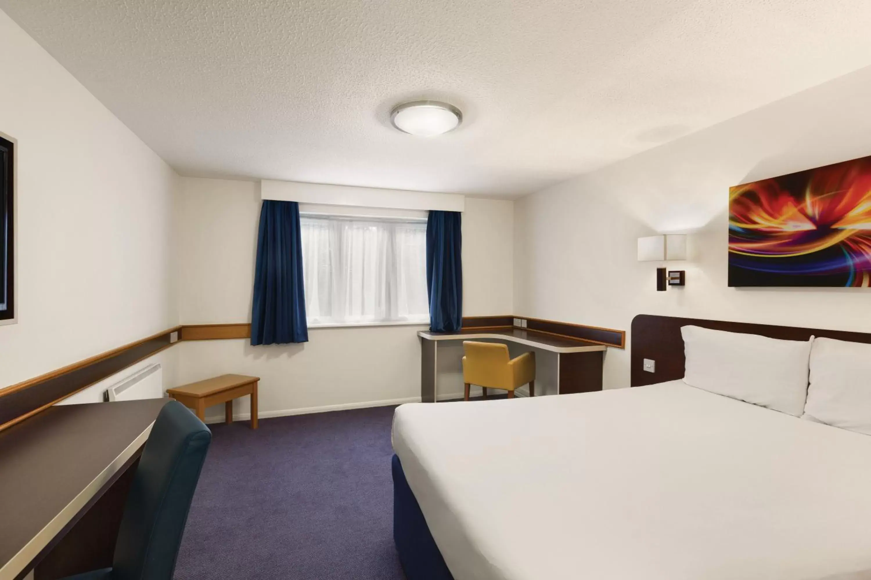 Photo of the whole room in Ramada London South Mimms