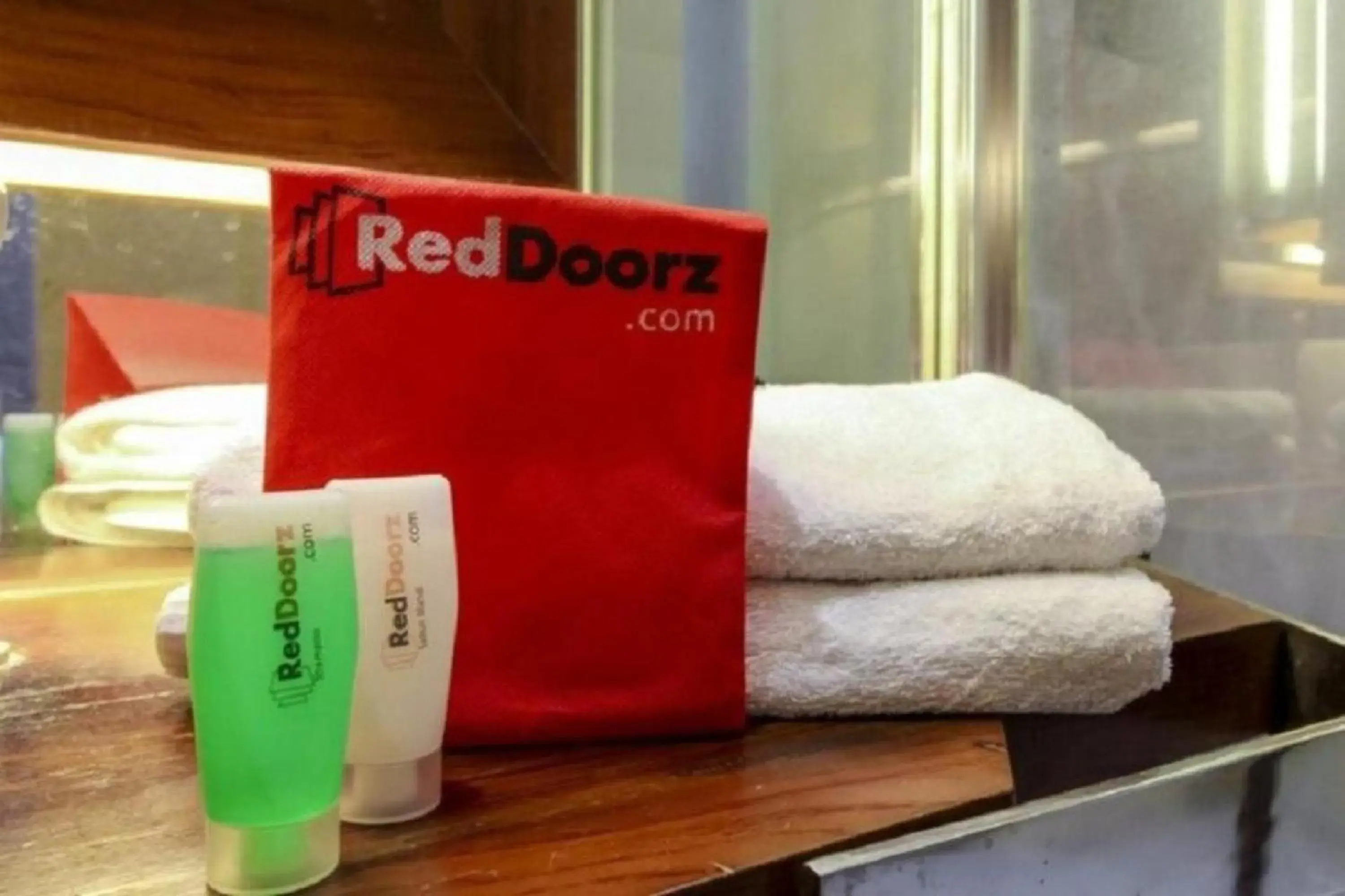 towels in RedDoorz Syariah near Simpang Surabaya Aceh