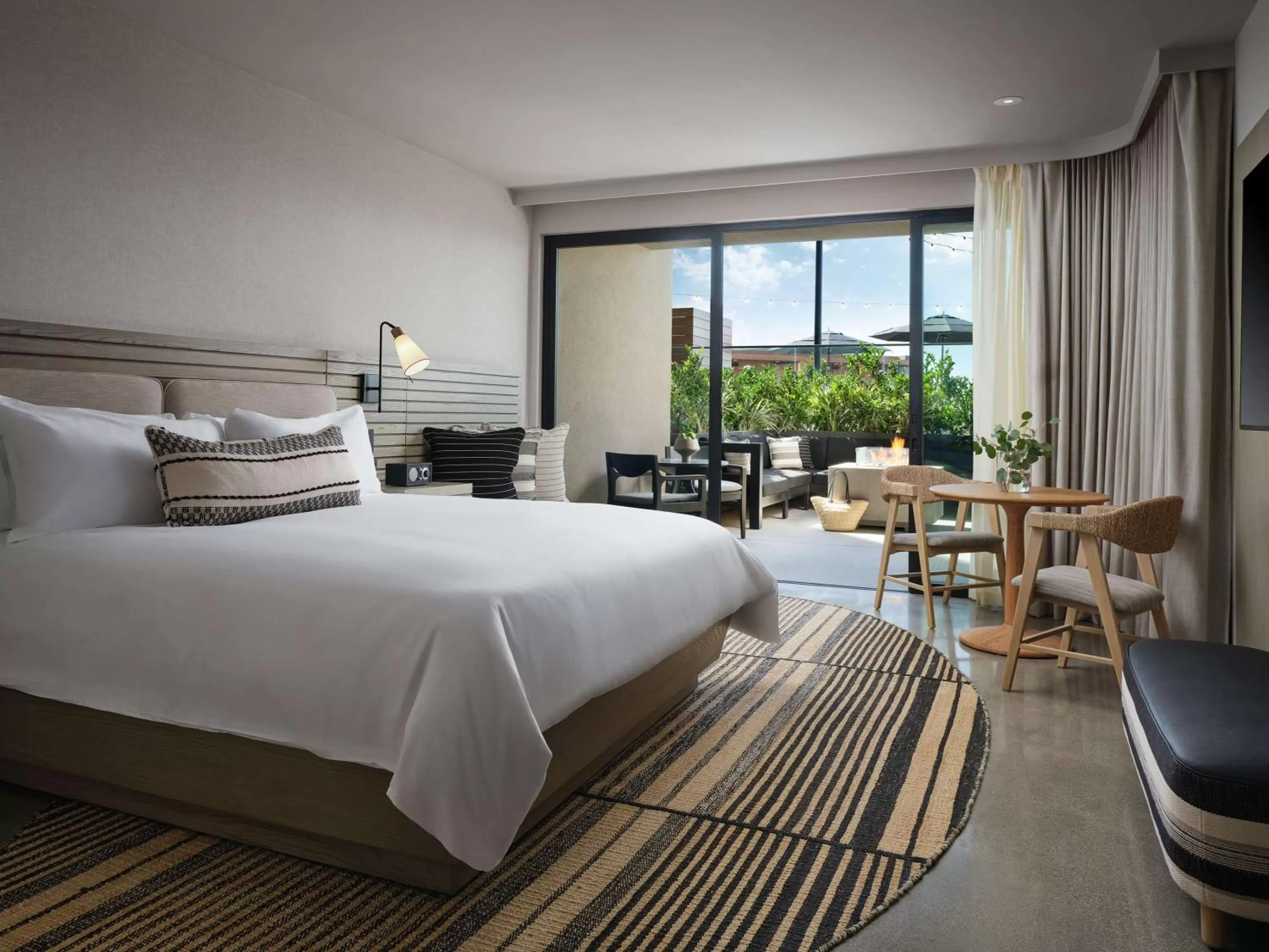 Photo of the whole room, Bed in Alila Marea Beach Resort Encinitas, a Hyatt Resort