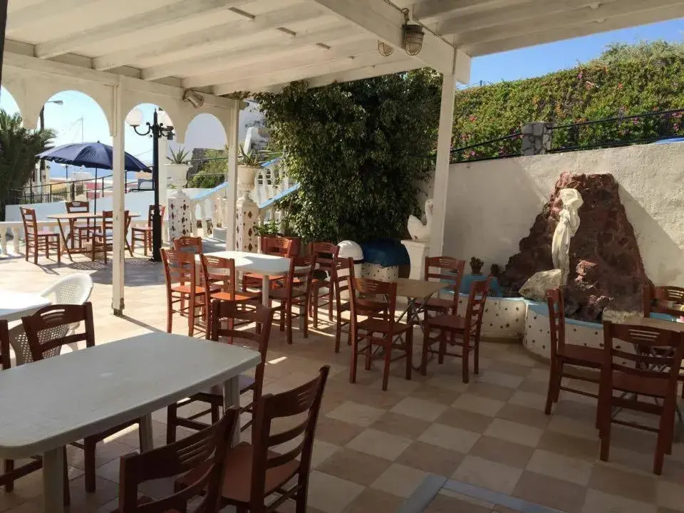 Property building, Restaurant/Places to Eat in Hotel Hellas