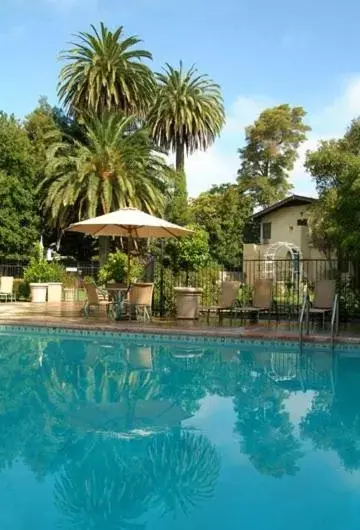 Swimming Pool in Historic Santa Maria Inn