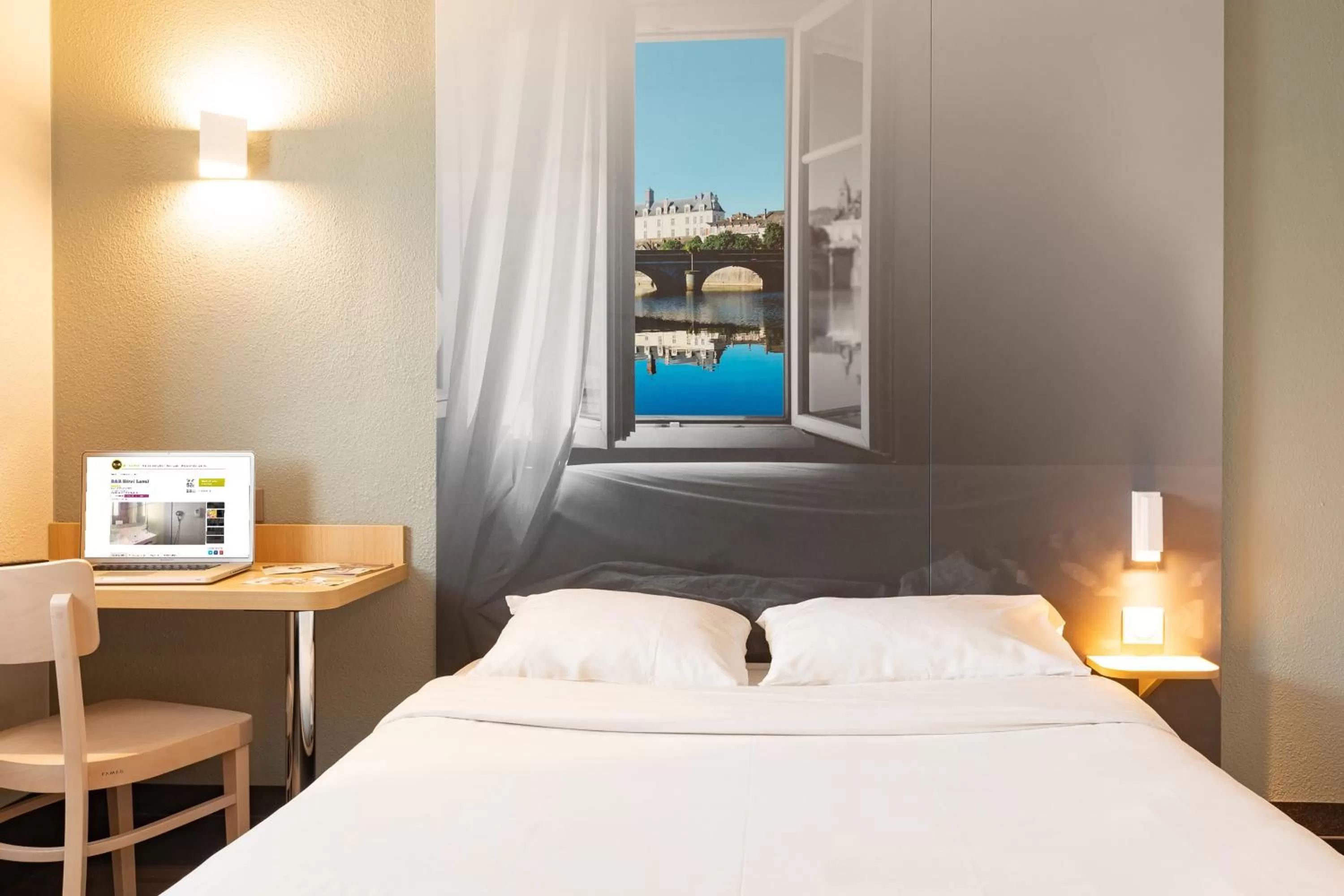 Bedroom, Bed in B&B HOTEL Laval Changé