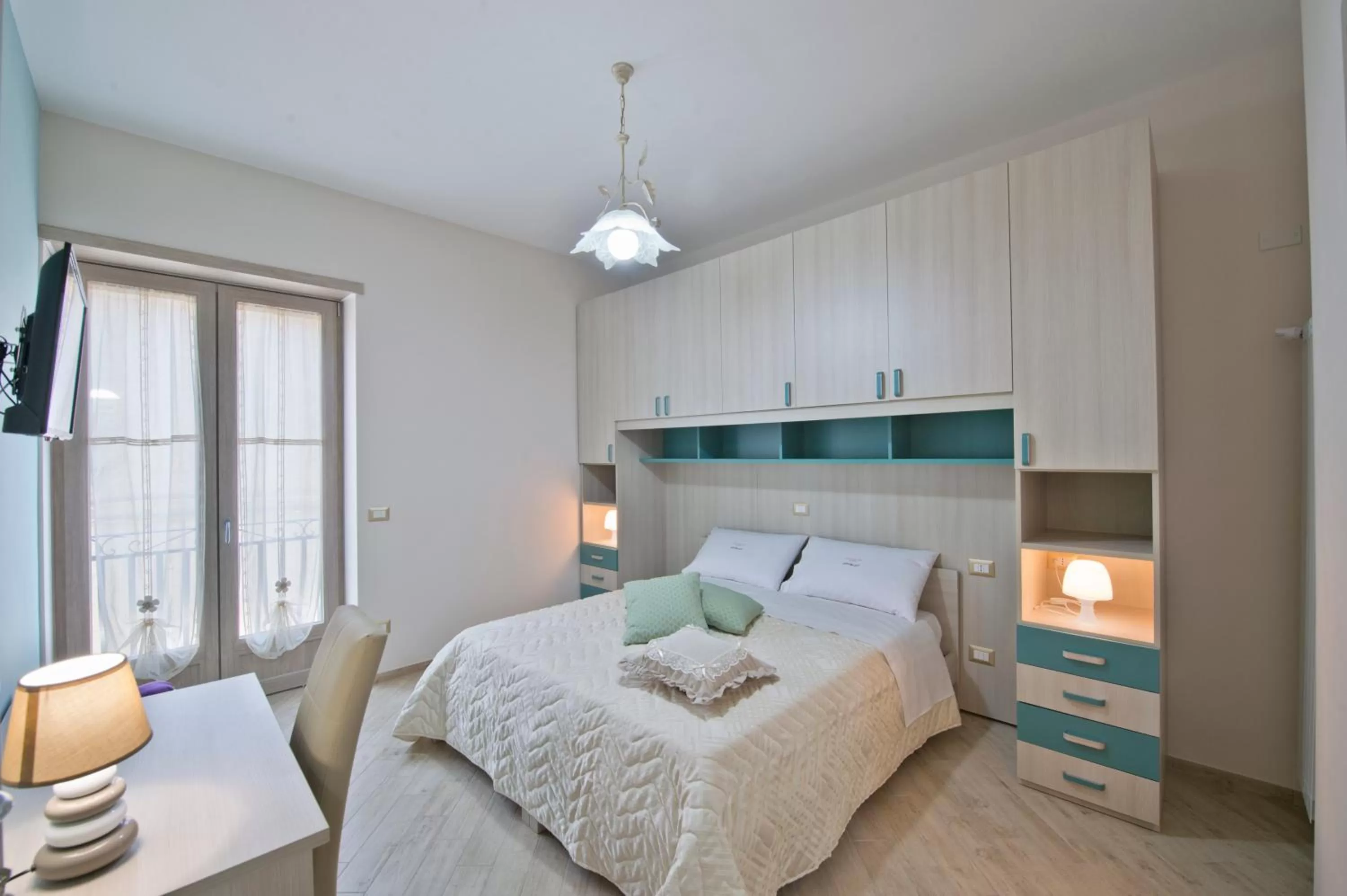 Photo of the whole room, Bed in L'Incanto dei Monti