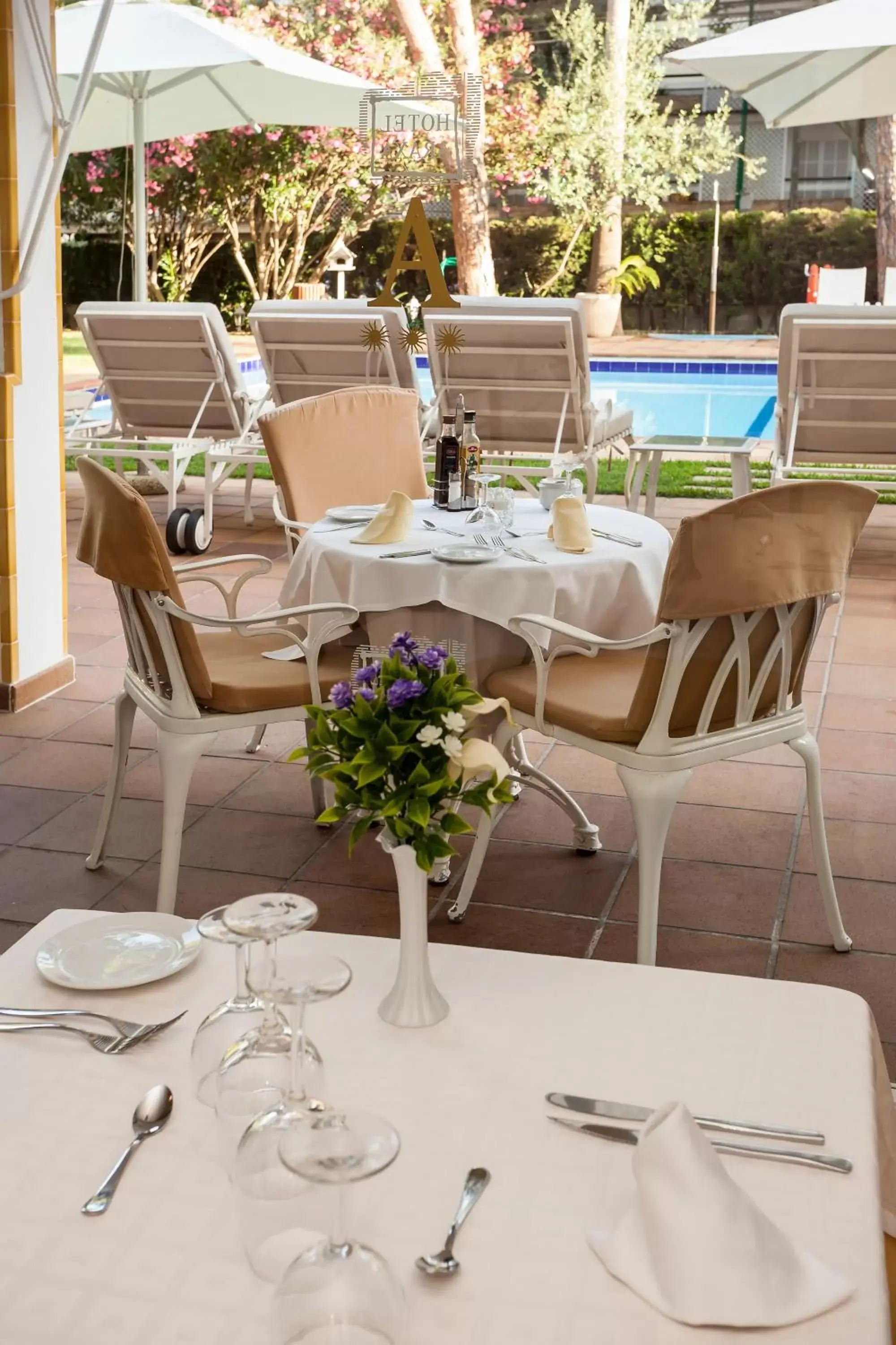 Restaurant/Places to Eat in Hotel Araxa - Adults Only