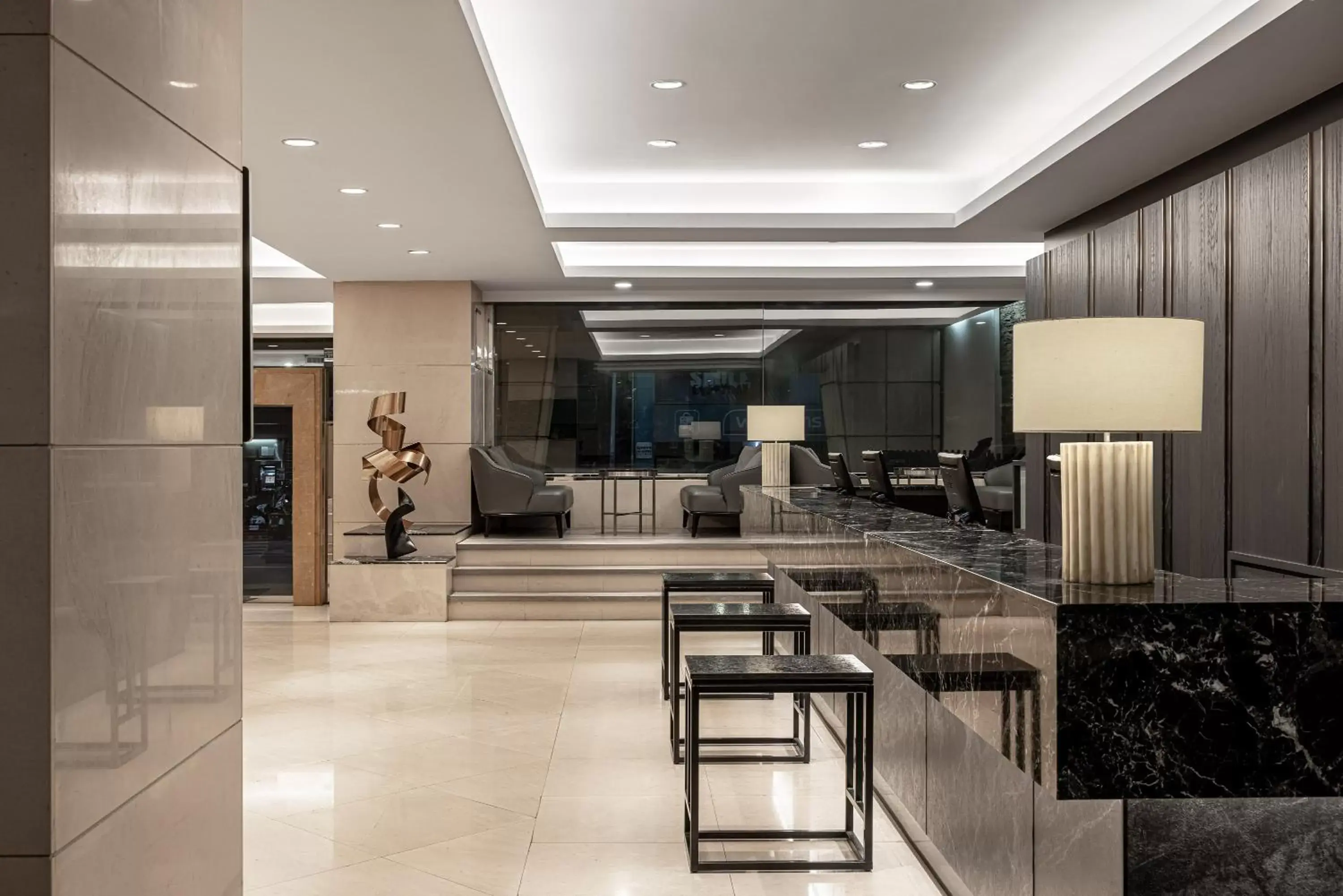 Lobby or reception in Lakeshore Hotel Metropolis