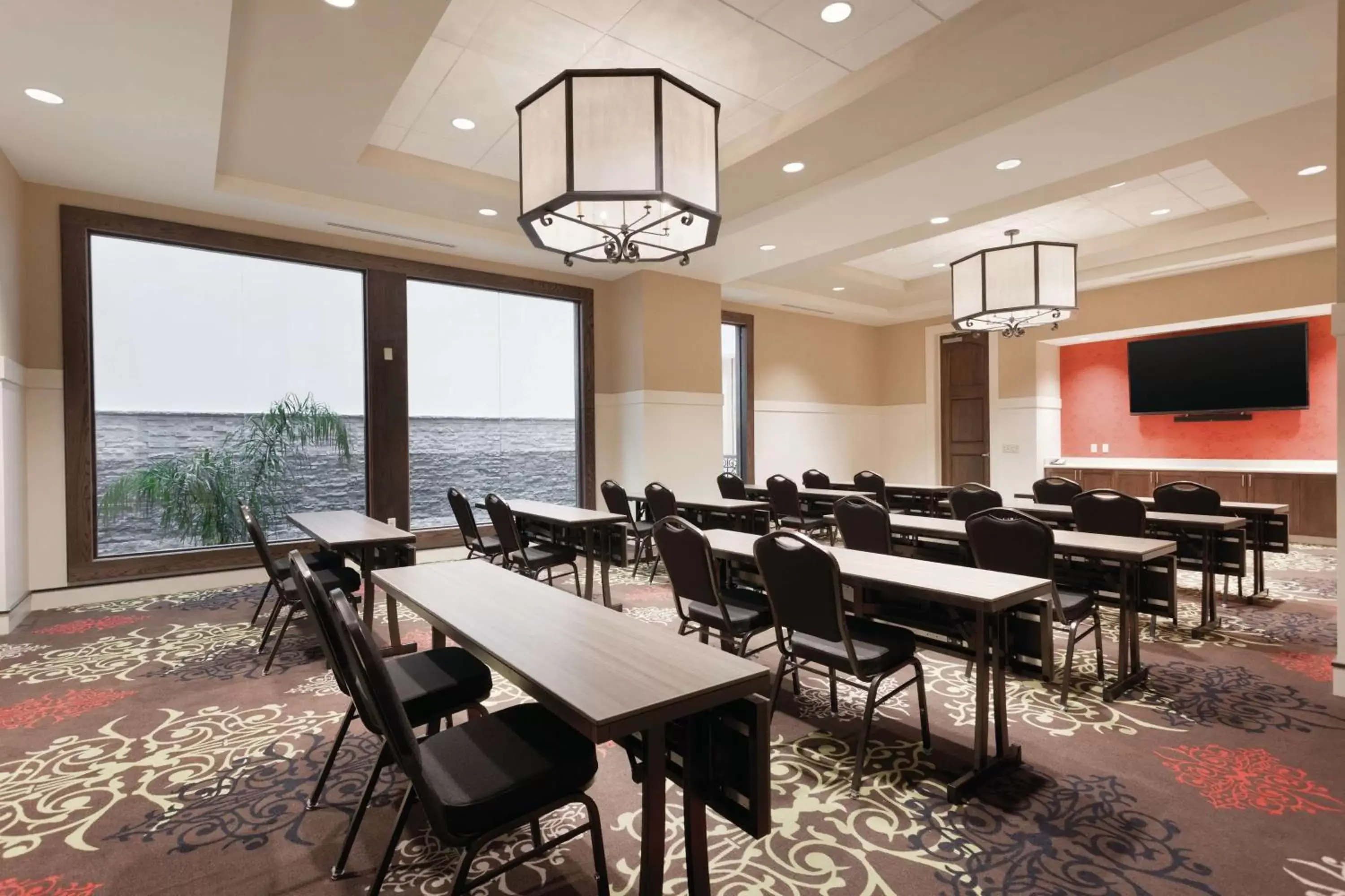 Meeting/conference room, Restaurant/Places to Eat in Hilton Garden Inn Rochester Downtown