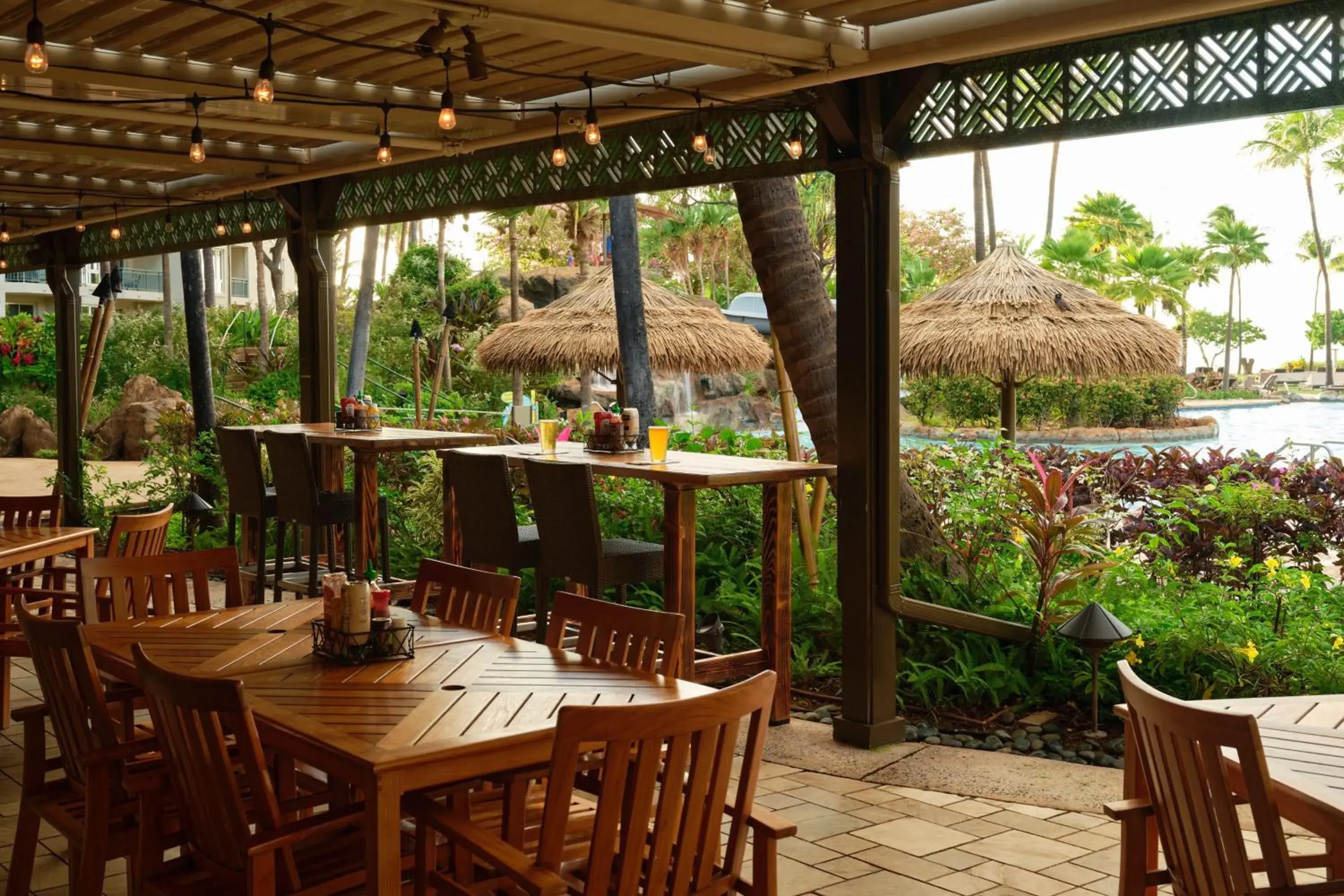 Kitchen or kitchenette, Restaurant/Places to Eat in The Westin Ka'anapali Ocean Resort Villas