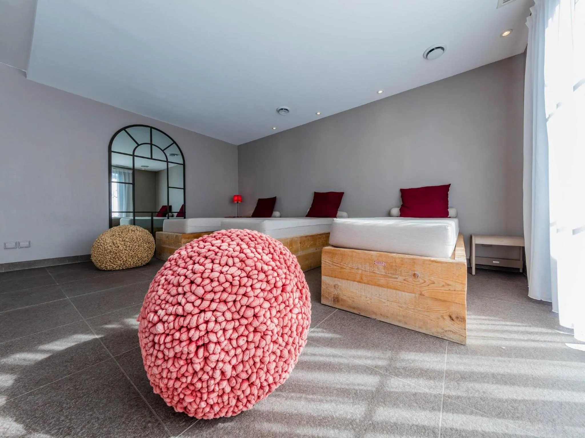 Massage, Bed in Garrigae Distillerie de Pezenas - Hotellerie & Spa