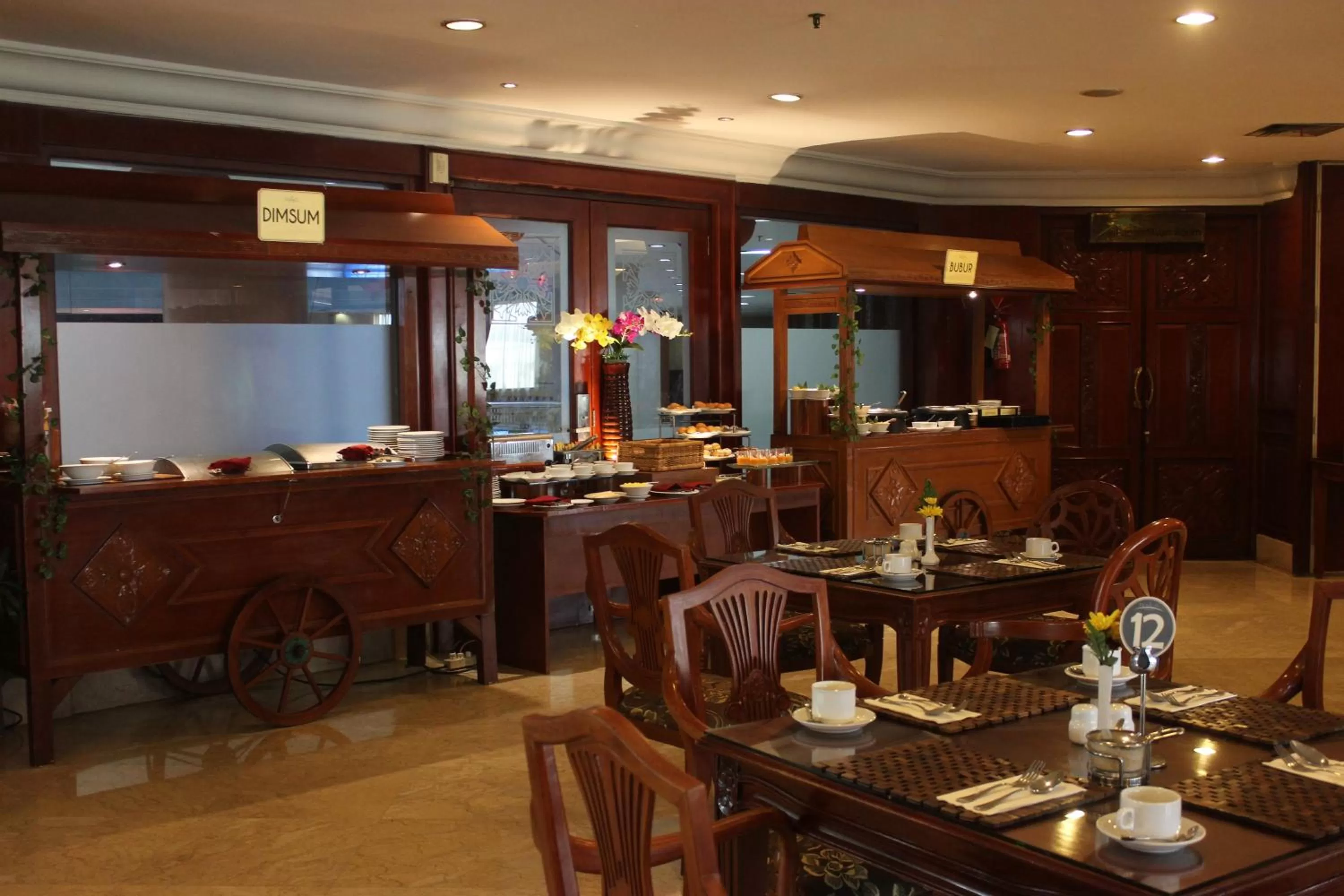 Asian breakfast in Grand Arkenso Park View