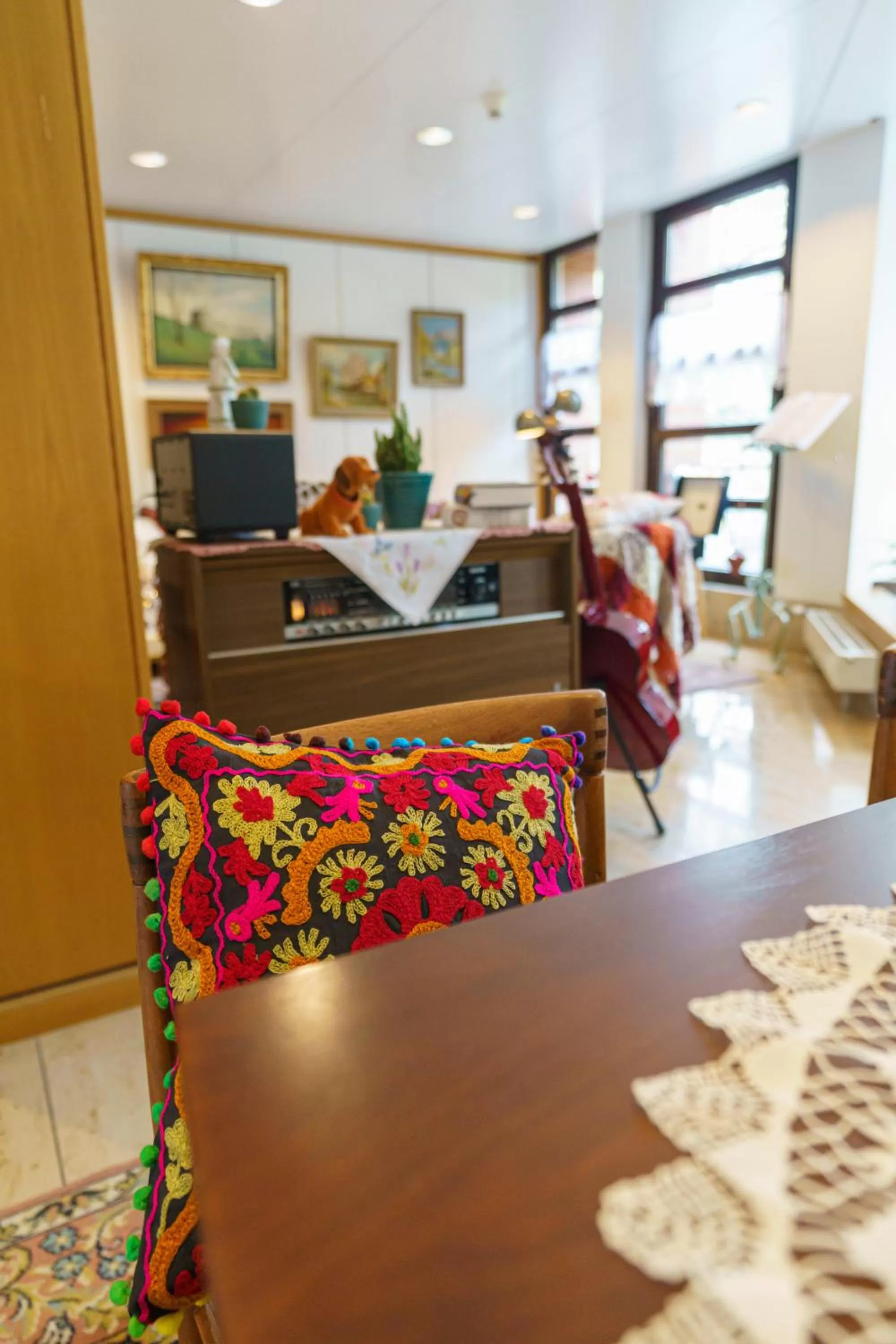 Decorative detail in Tante ALMA's Bonner Hotel