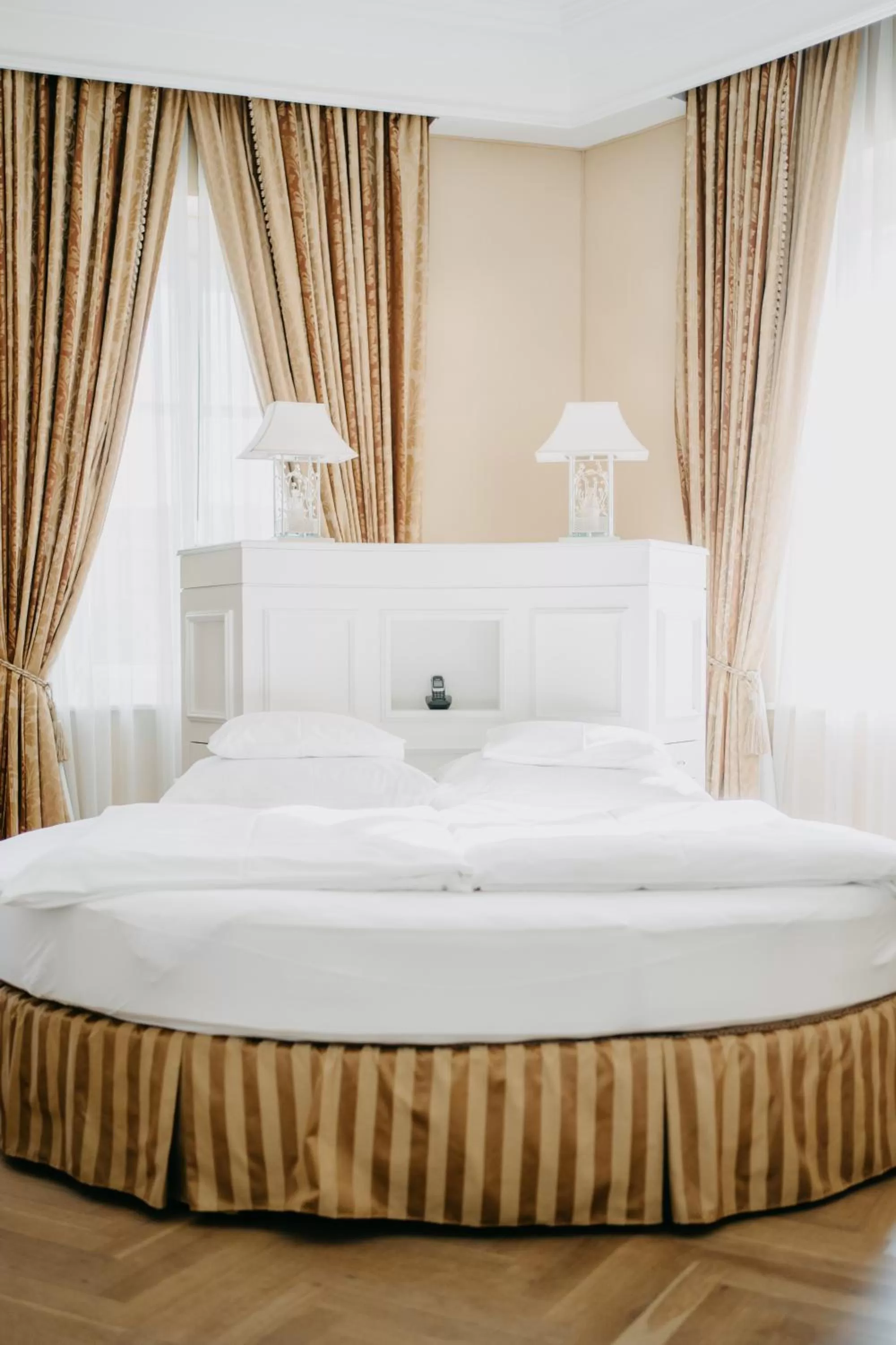 Tower Suite in Falkensteiner Schlosshotel Velden – The Leading Hotels of the World