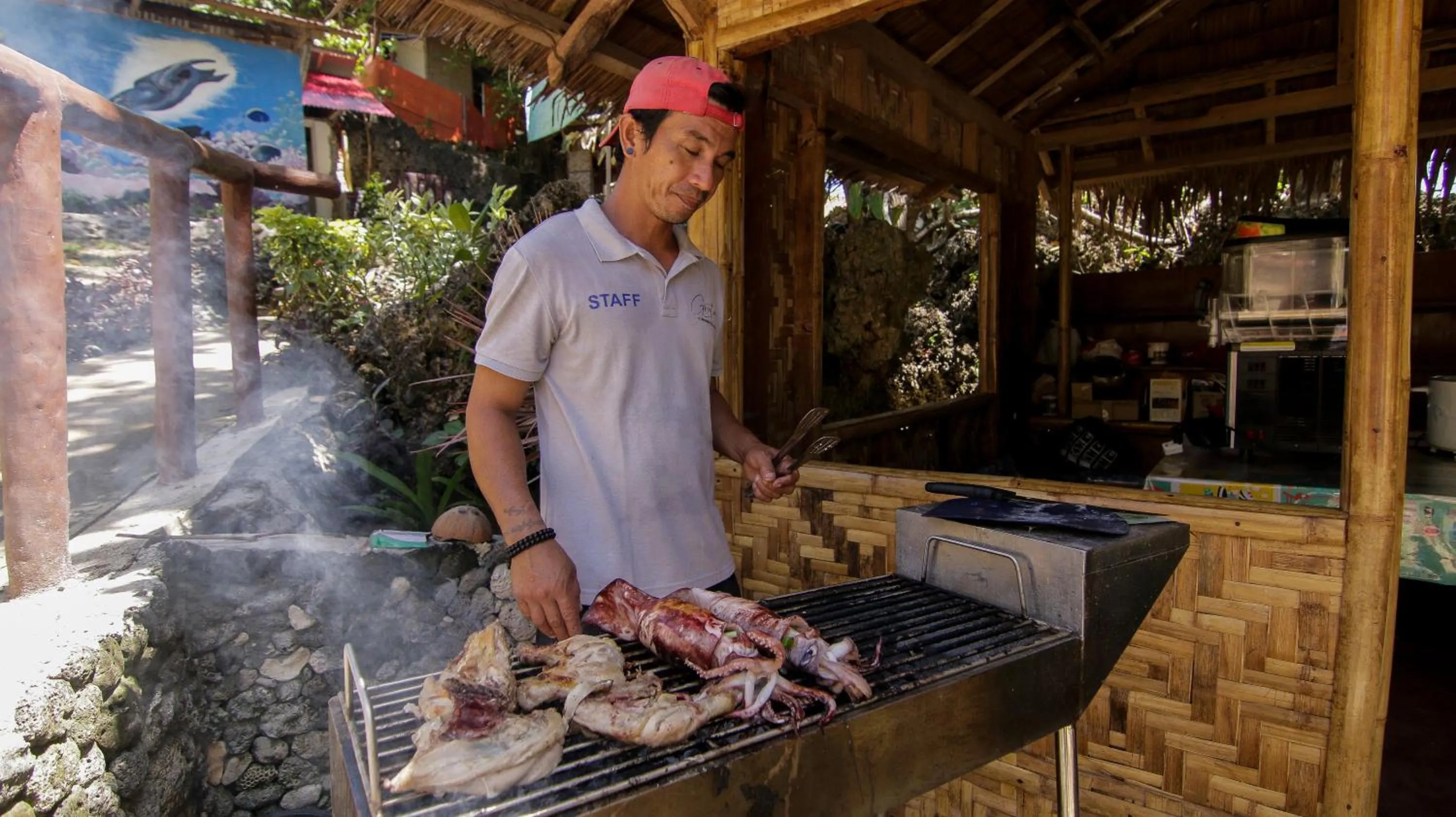 Restaurant/places to eat in Gratum Beach Resort