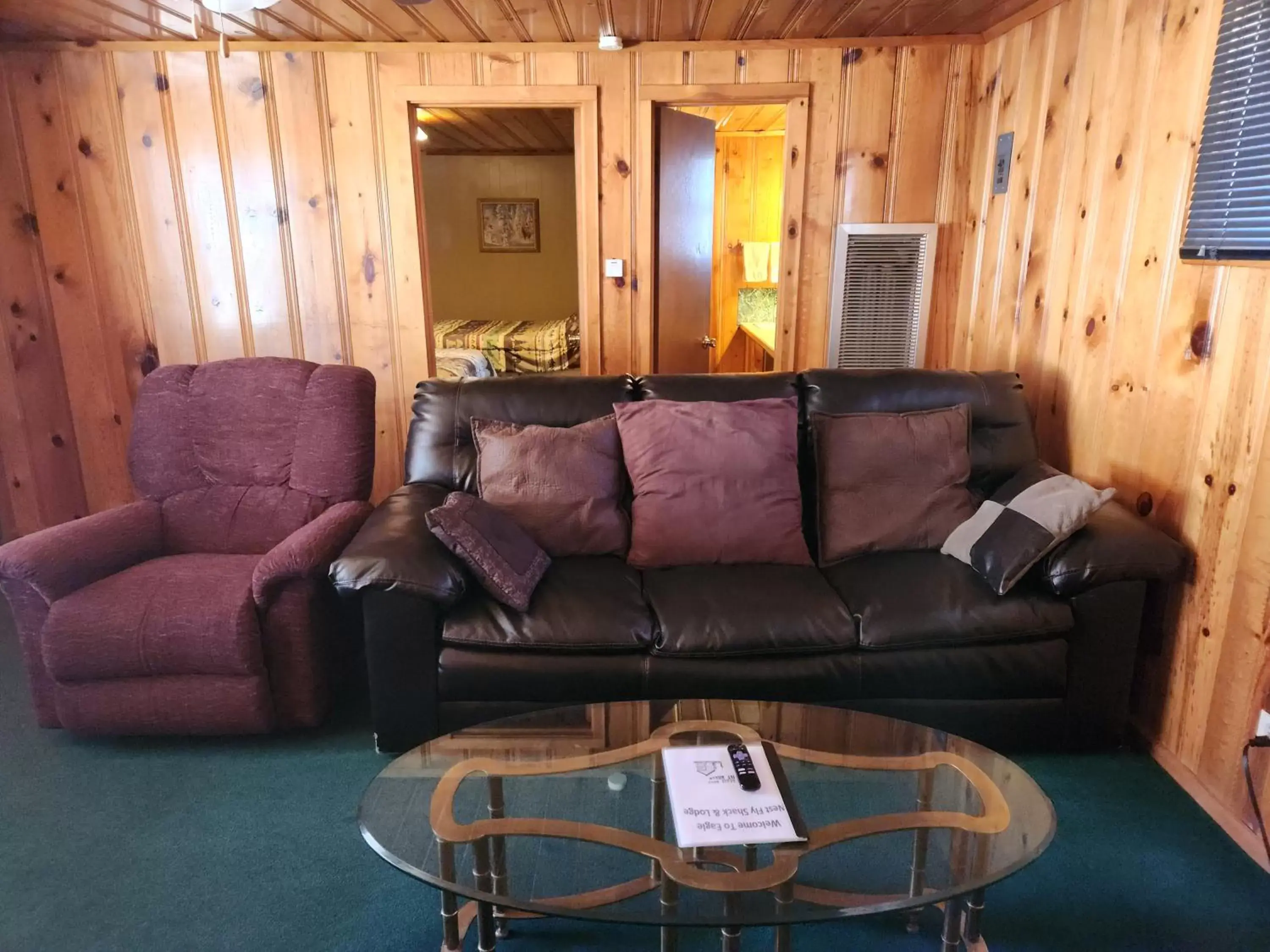 Seating Area in Eagle Nest Fly Shack & Lodge