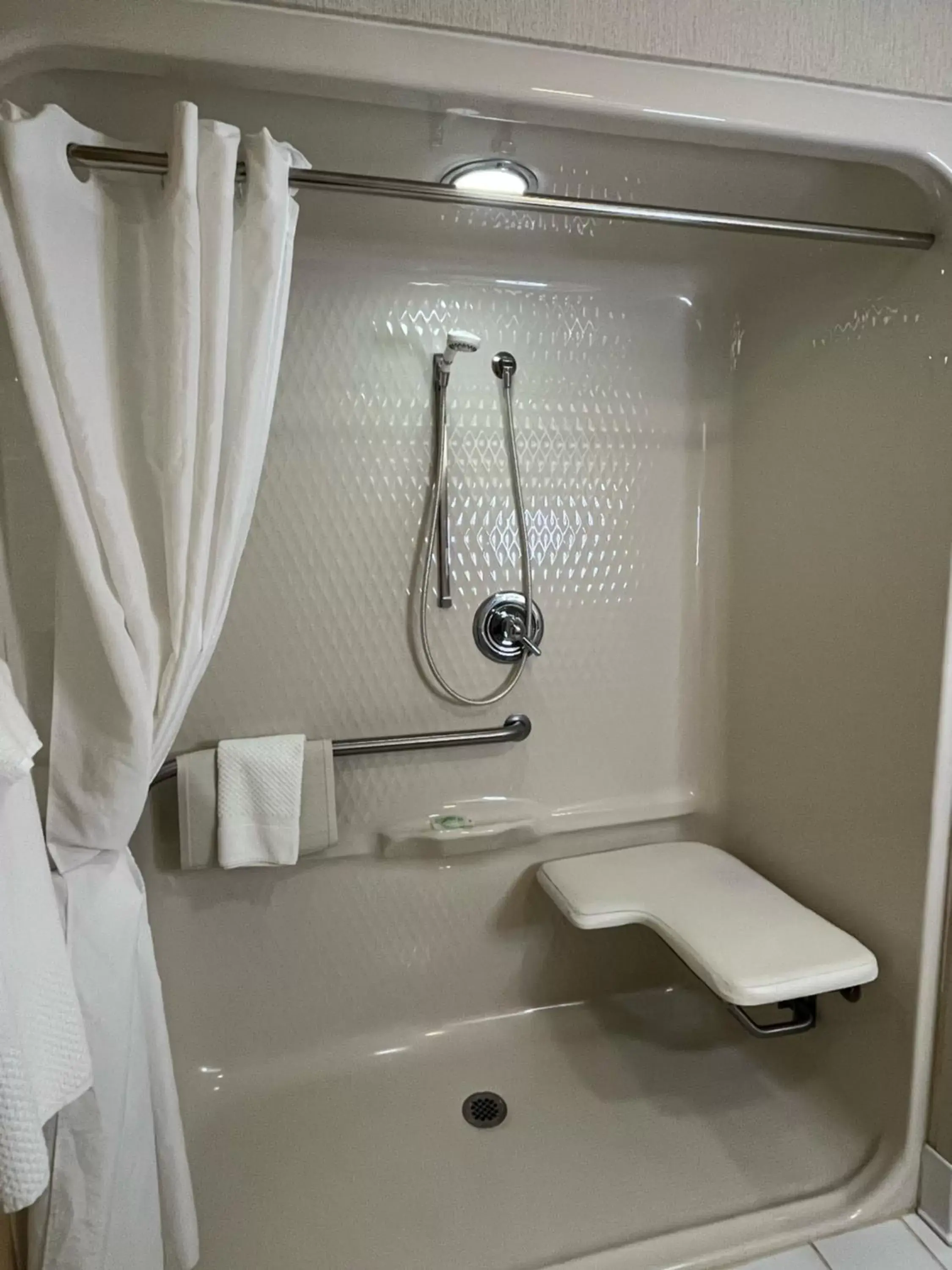 Bathroom in Sleep Inn Lynchburg - University Area & Hwy 460