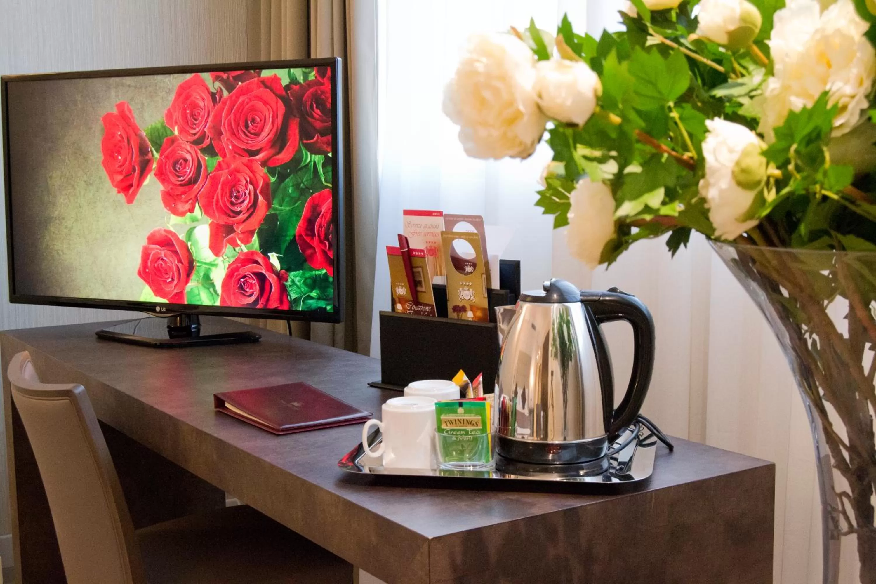 Coffee/tea facilities in Windsor Hotel Milano