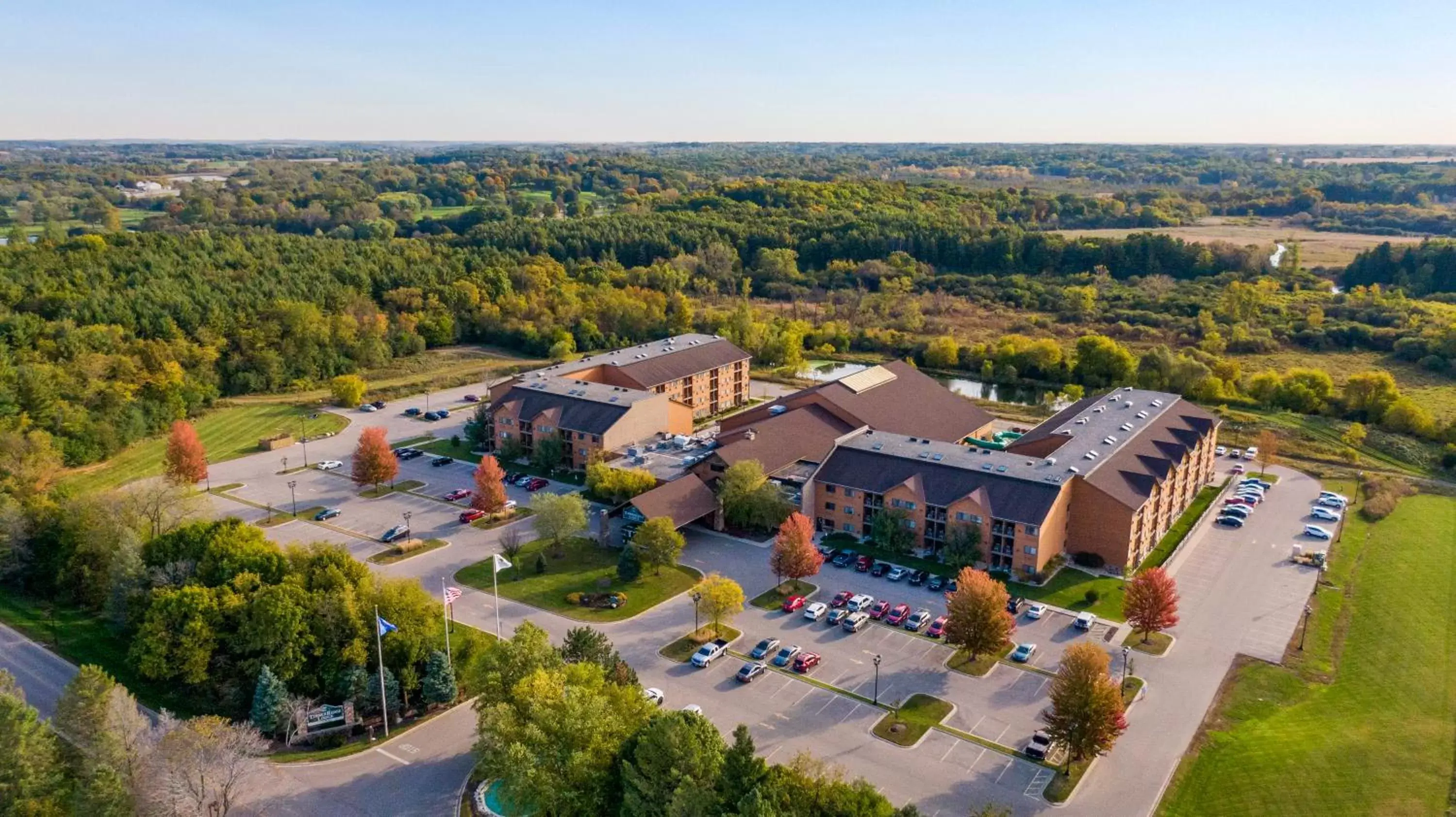 Property building, Bird's-eye View in Timber Ridge Lodge and Waterpark