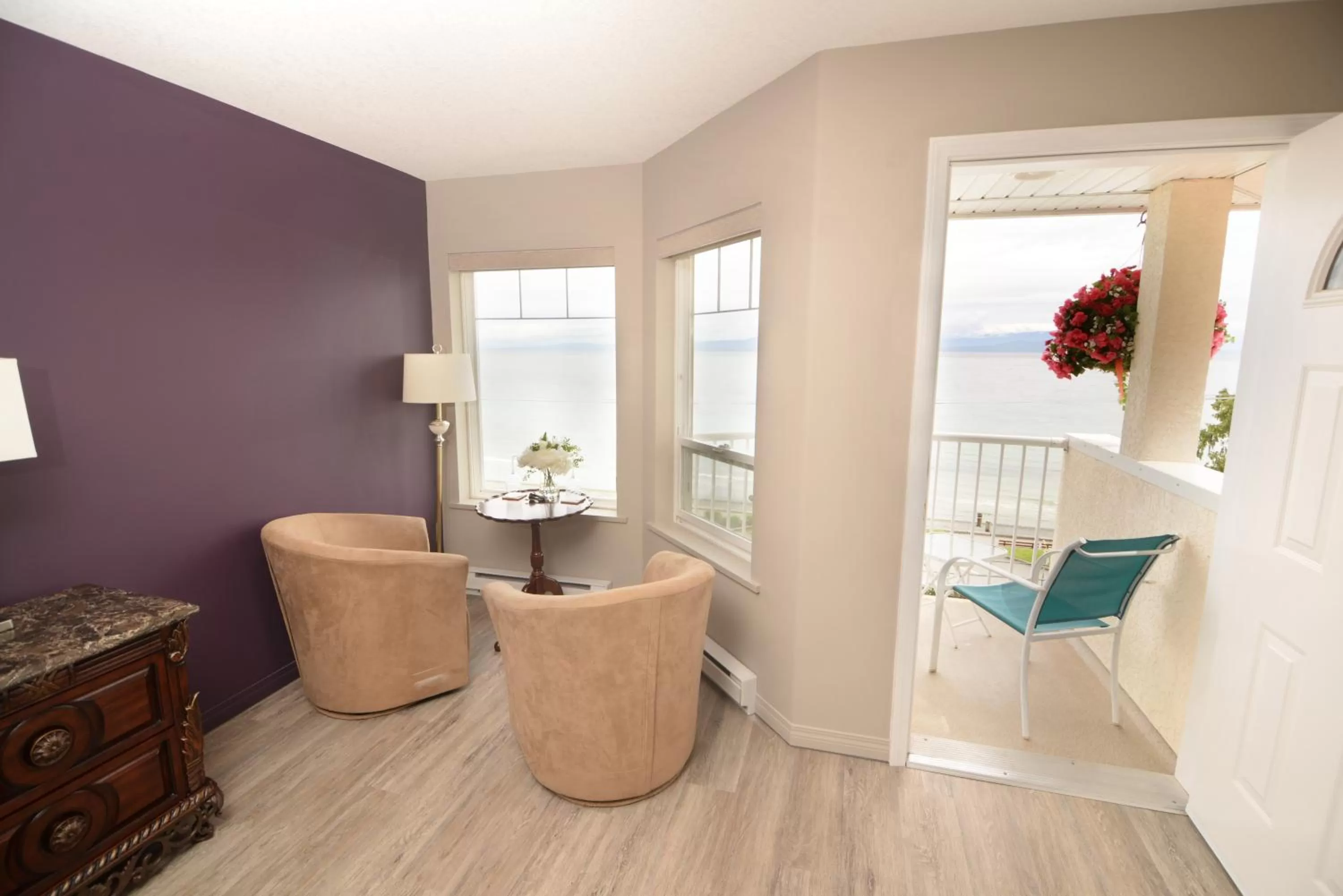 Seating area in Casa Grande Inn