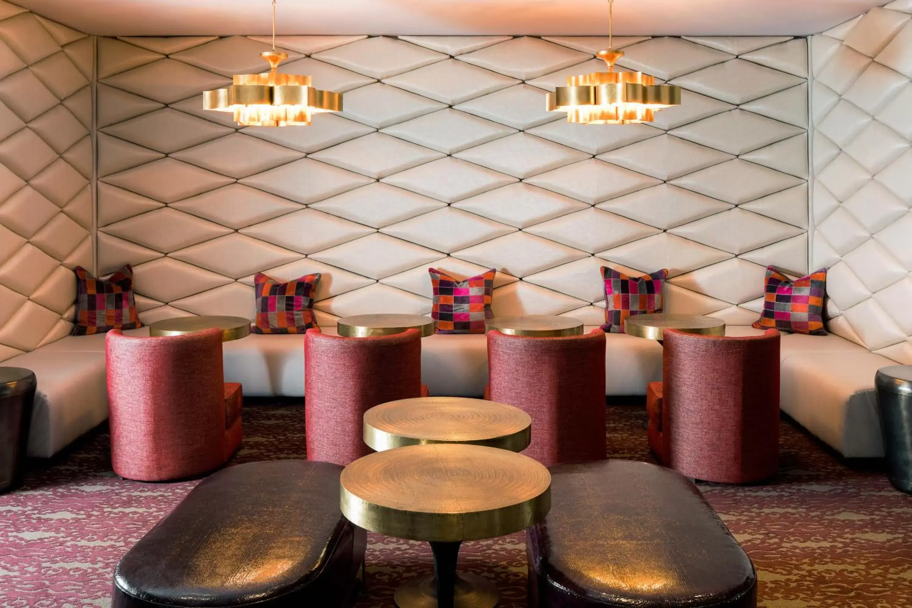 Lounge or bar in Charlesmark Hotel