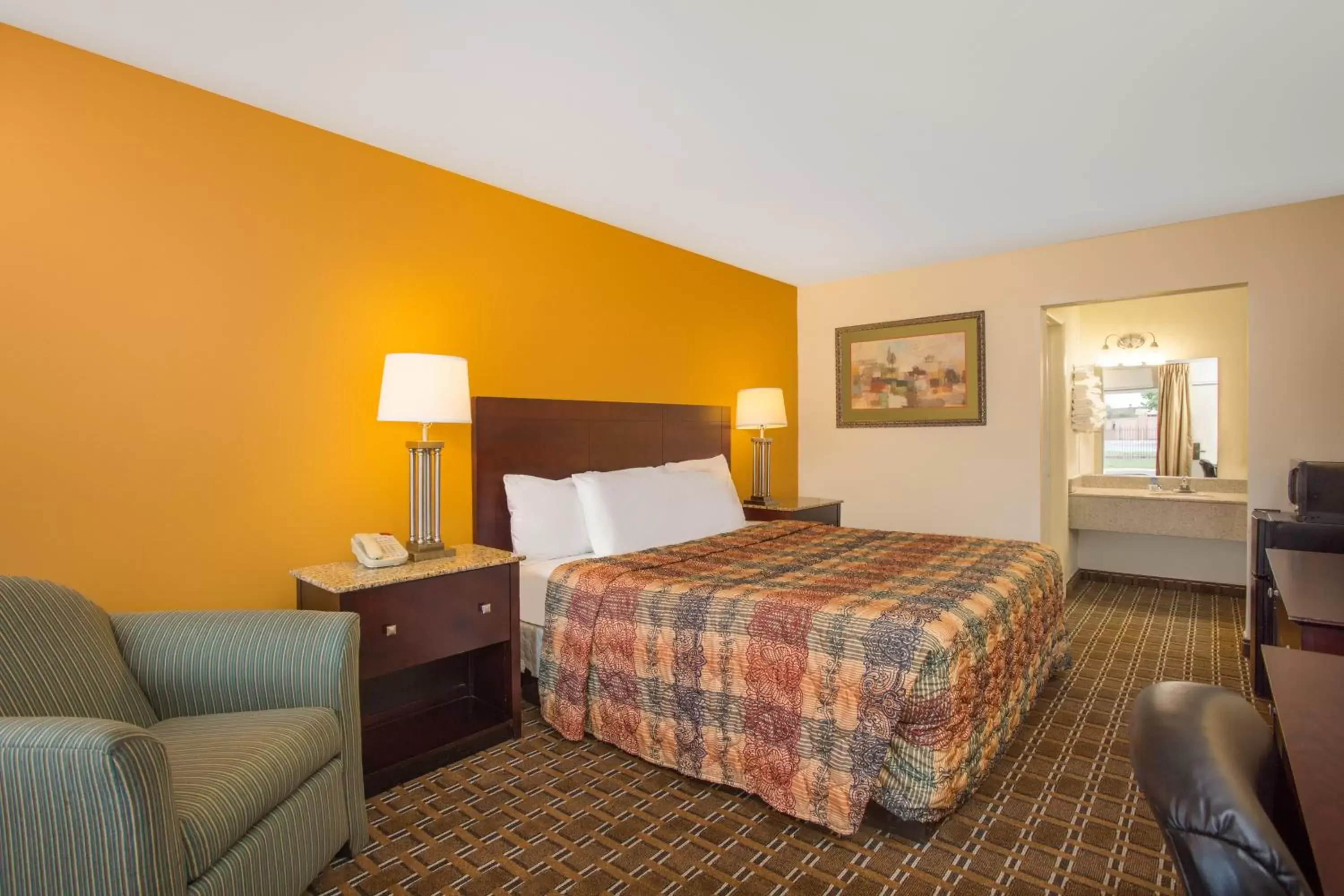 Bed in Days Inn by Wyndham Chester Bed in Days Inn by Wyndham Chester