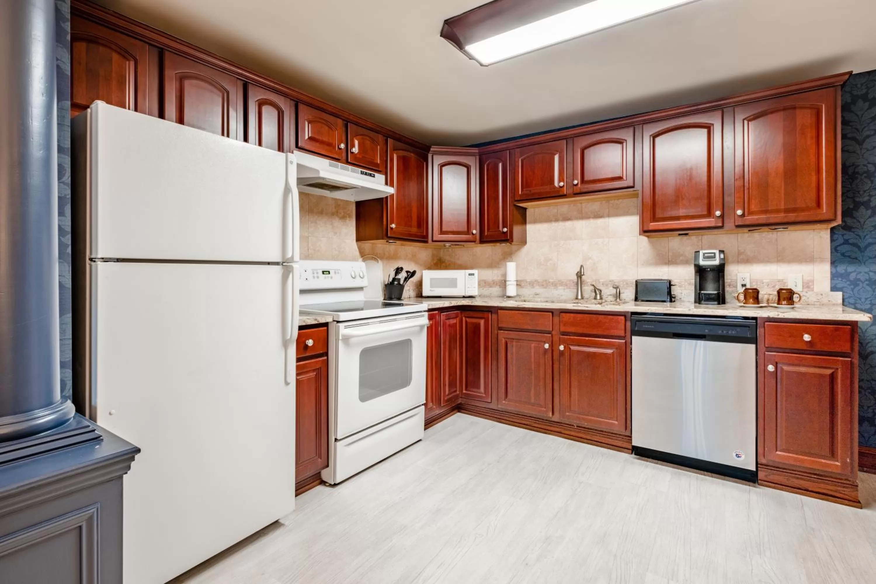 Kitchen or kitchenette in Red Coach Inn