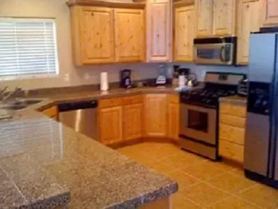 Kitchen or kitchenette, Kitchen/Kitchenette in Zion Ponderosa Ranch Resort