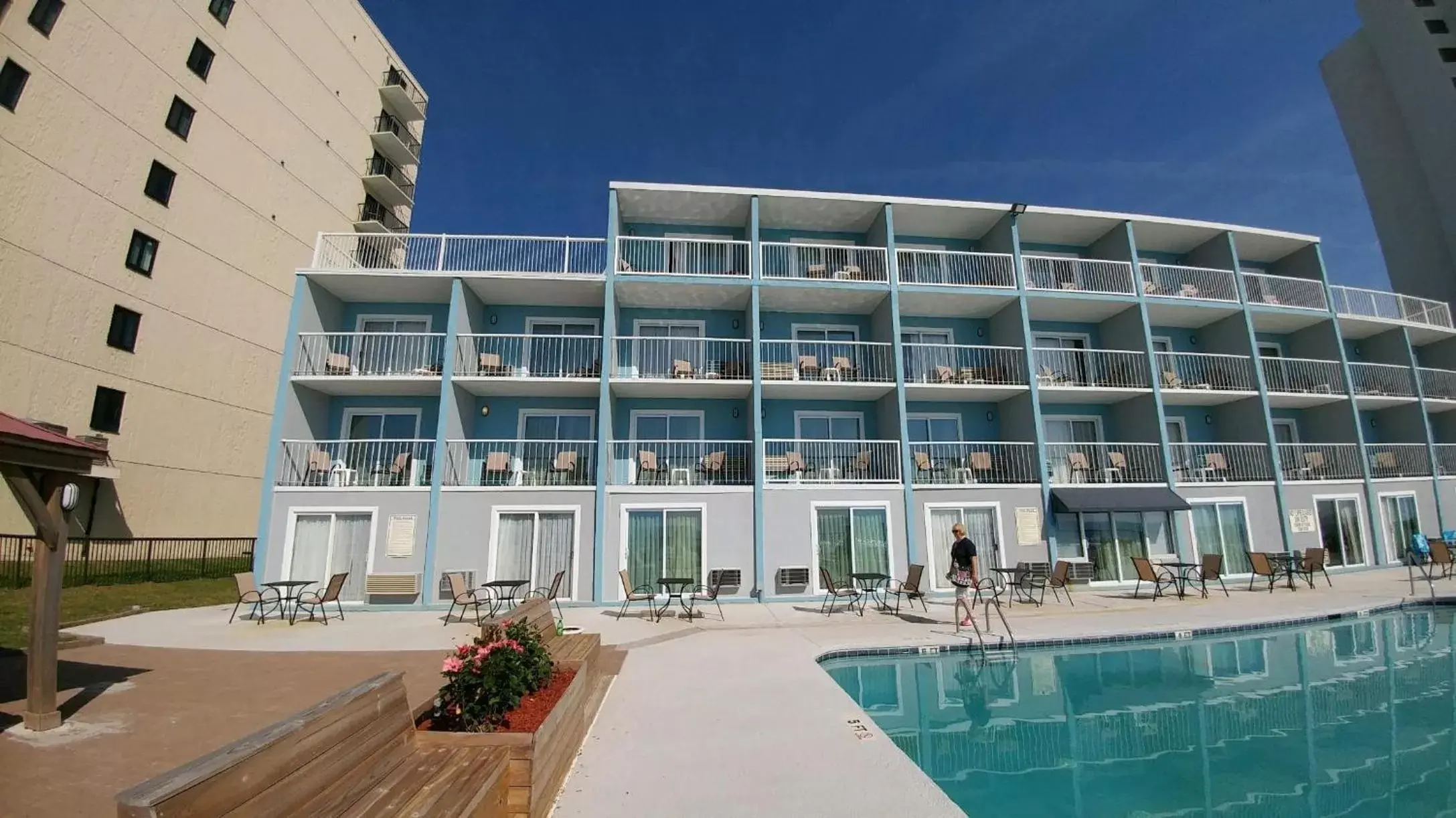 Swimming pool, Property Building in Garden City Inn