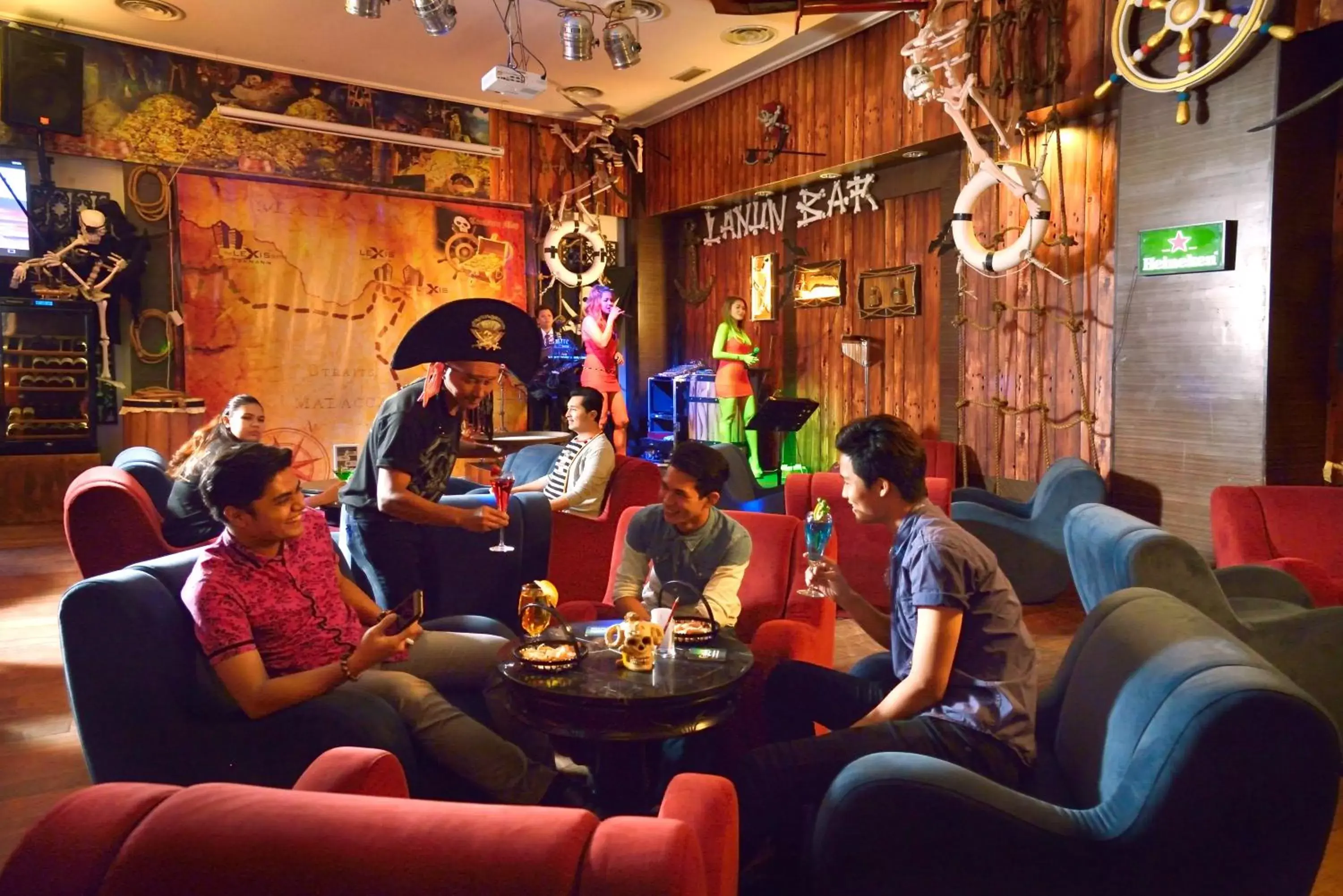 Lounge or bar in Grand Lexis Port Dickson