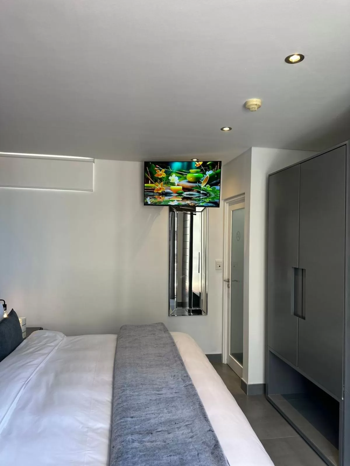 Bed in Atlantic Affair Boutique Hotel