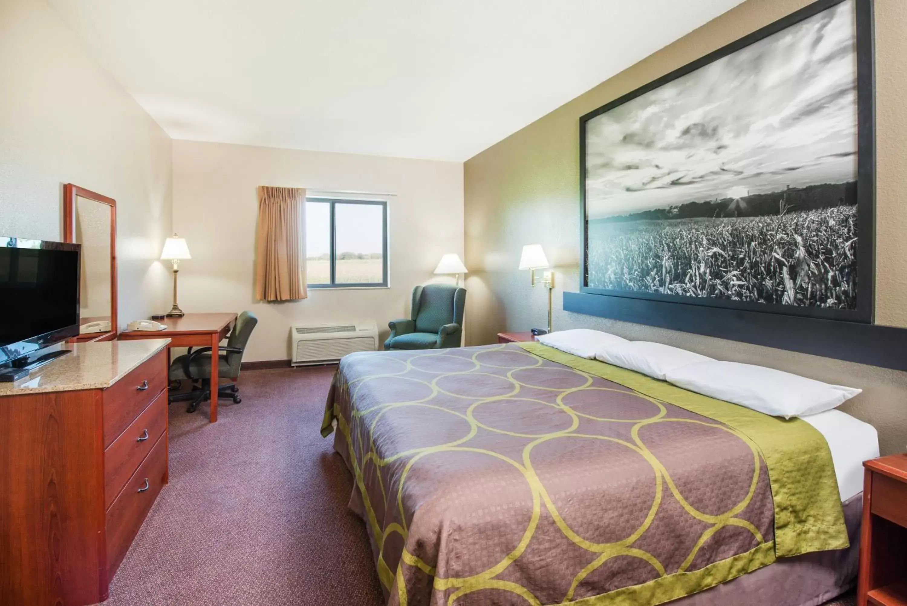 King Room - Non-Smoking in Super 8 by Wyndham Iola KS King Room - Non-Smoking in Super 8 by Wyndham Iola KS