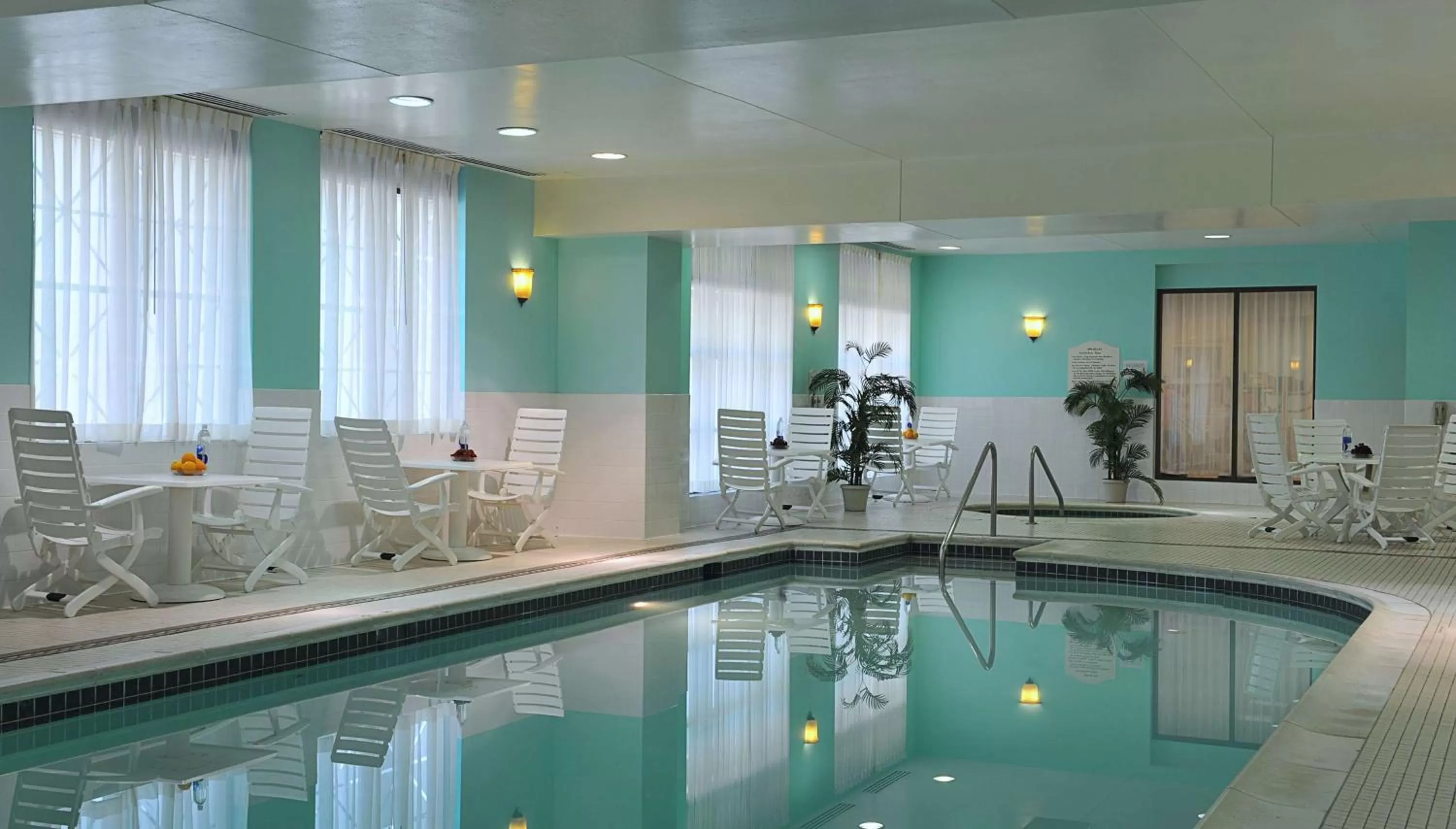 Pool view in Hilton Garden Inn Virginia Beach Town Center