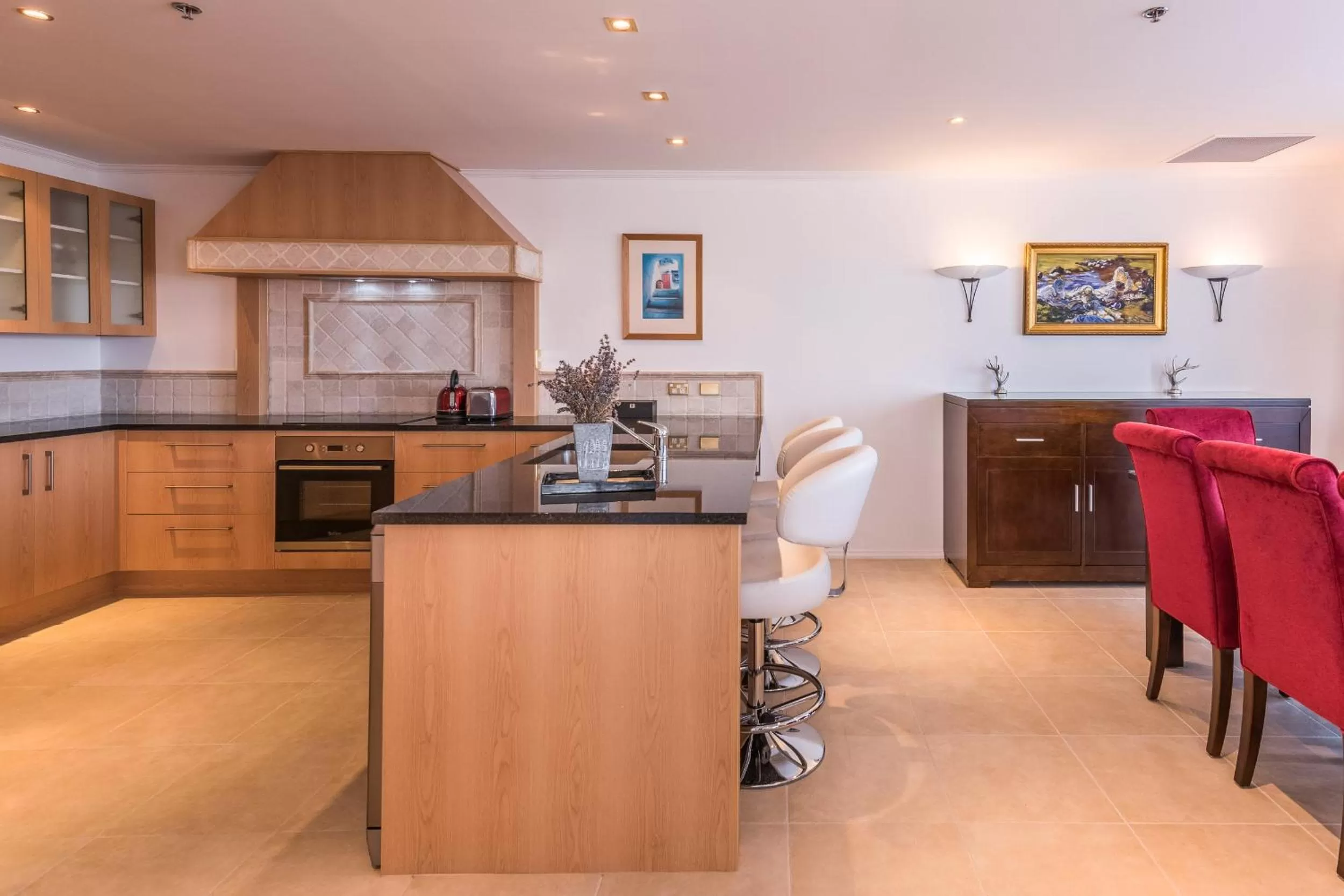 Kitchen or kitchenette in Fino Hotel & Suites