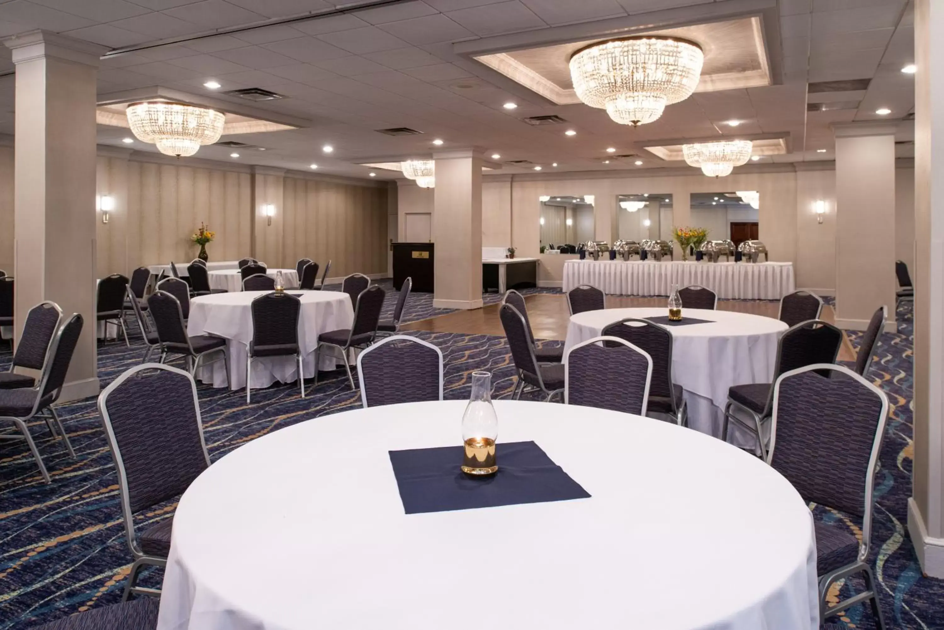 Banquet/Function facilities, Restaurant/Places to Eat in Holiday Inn Concord Downtown, an IHG Hotel