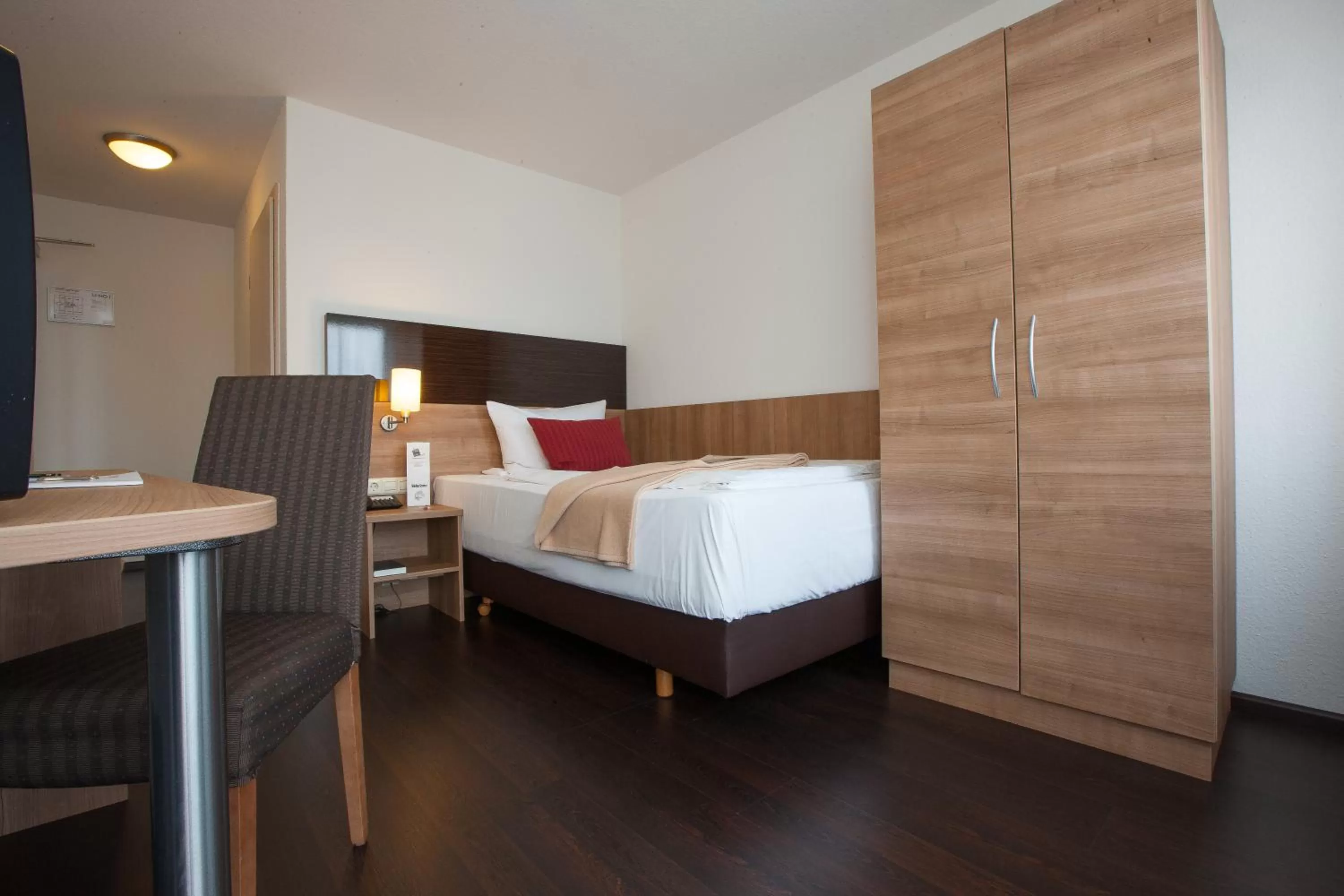 Decorative detail, Bed in Centro Hotel U-NO 1