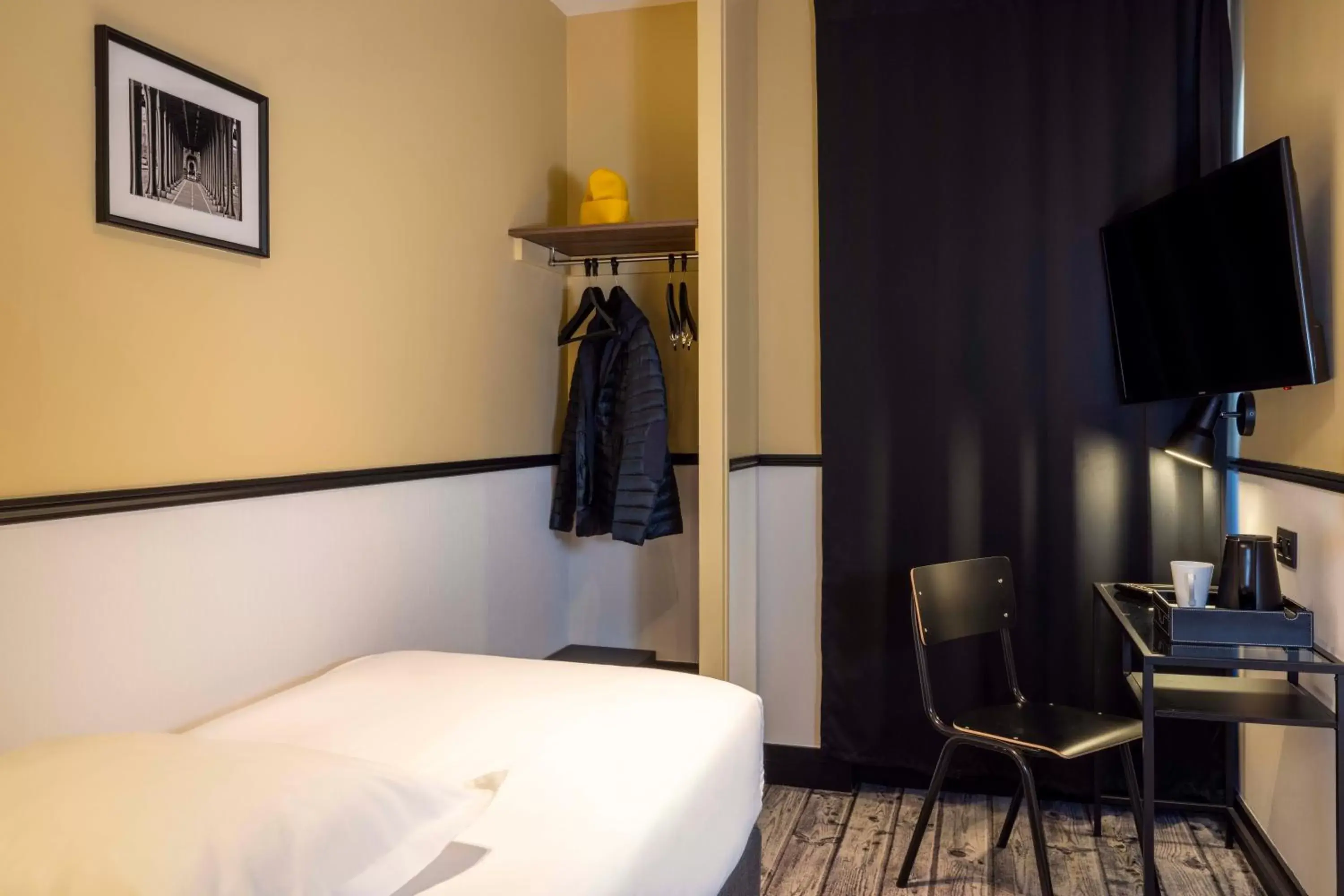 Bedroom, Bed in Hotel de l'Aqueduc