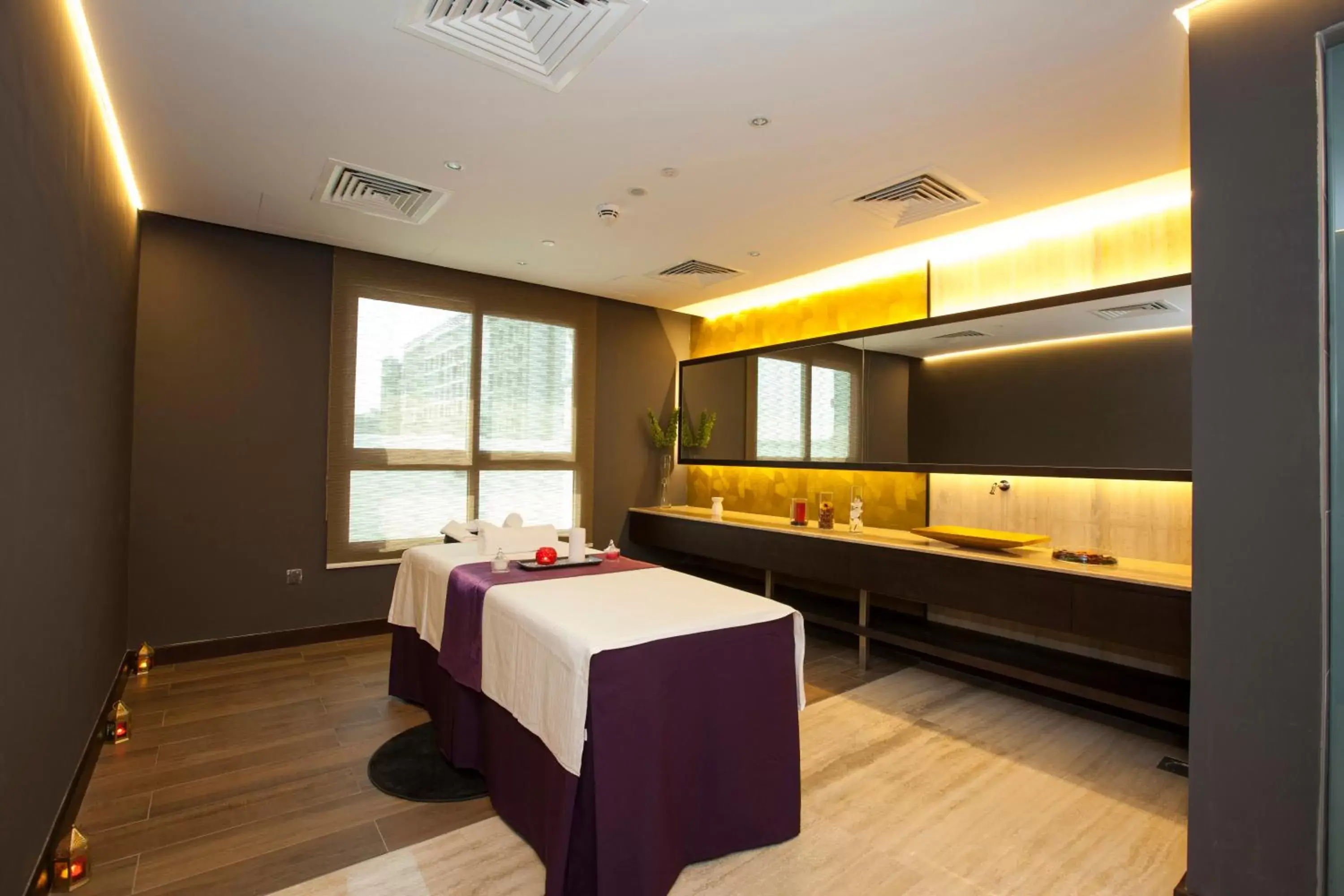 Massage in Flora Inn Hotel Dubai Airport
