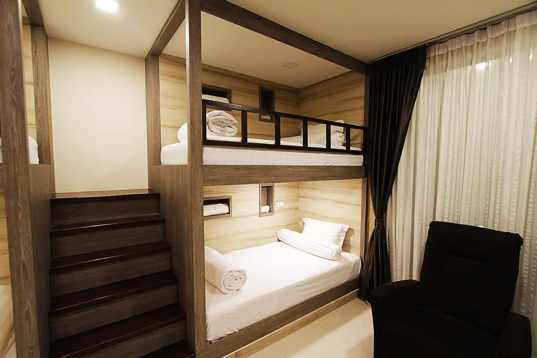 Photo of the whole room, Bunk Bed in The Contrast i Hotel