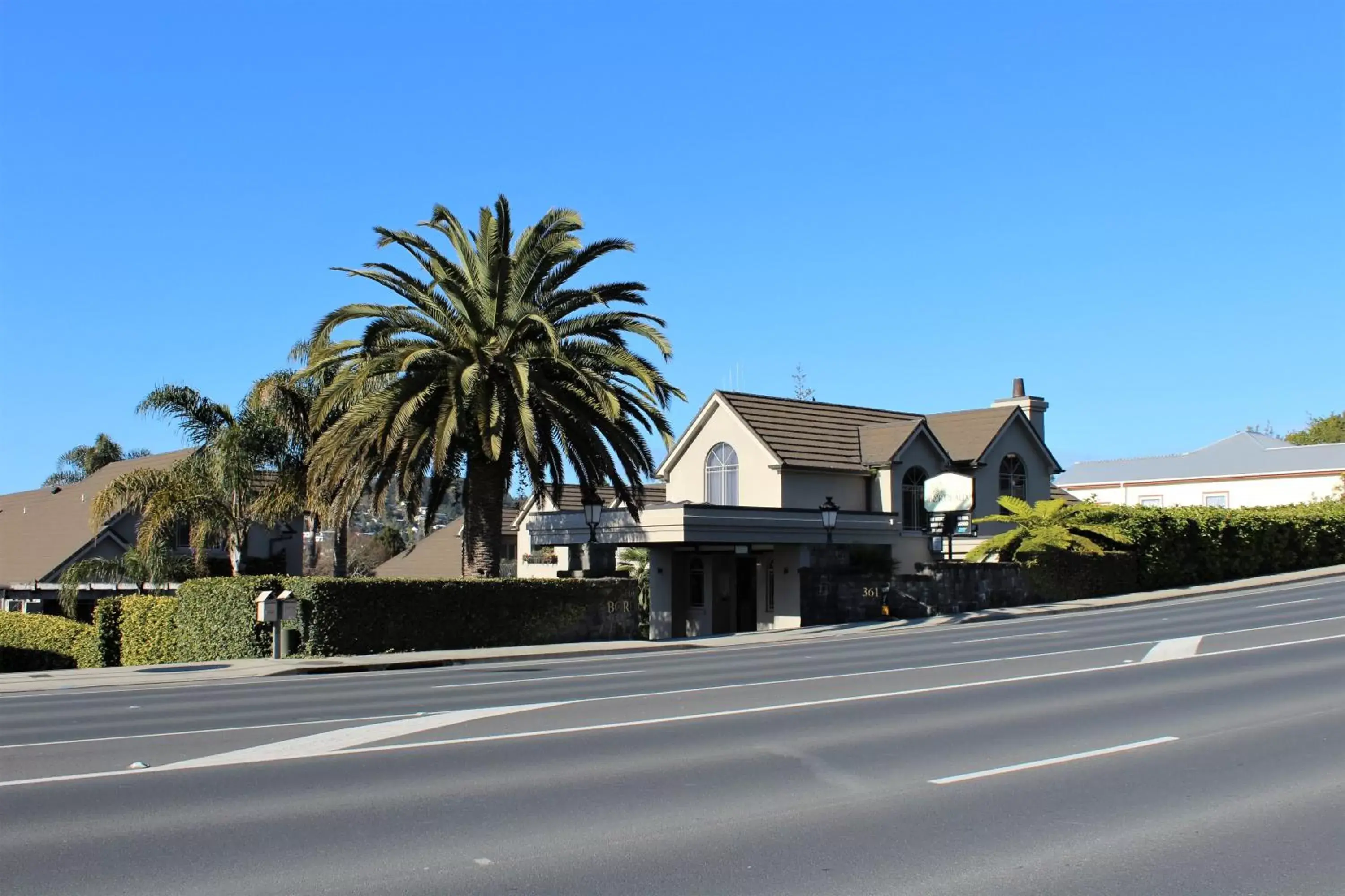 Street view, Property Building in Lodge Bordeaux