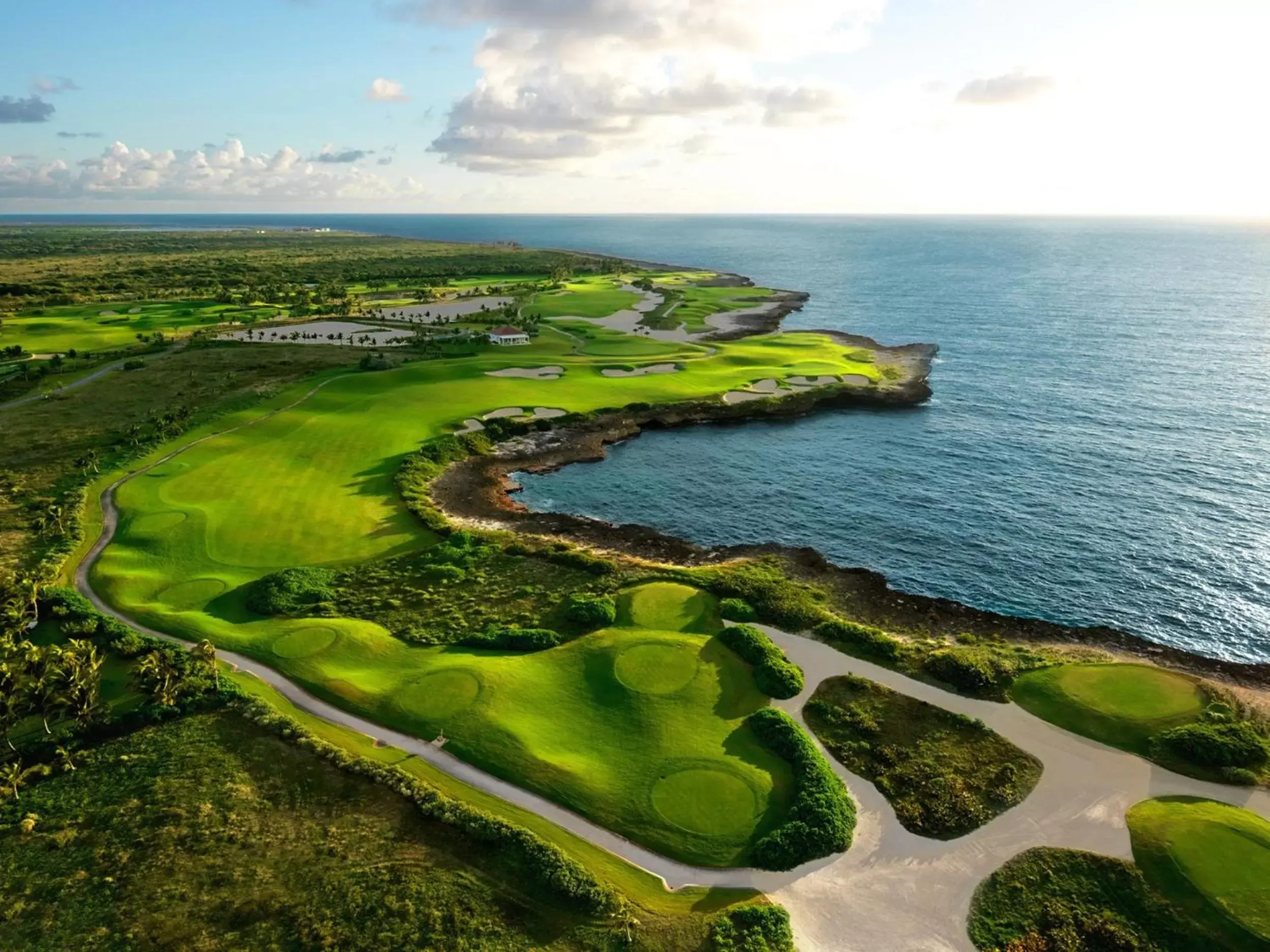 Golfcourse, Bird's-eye View in Tortuga Bay