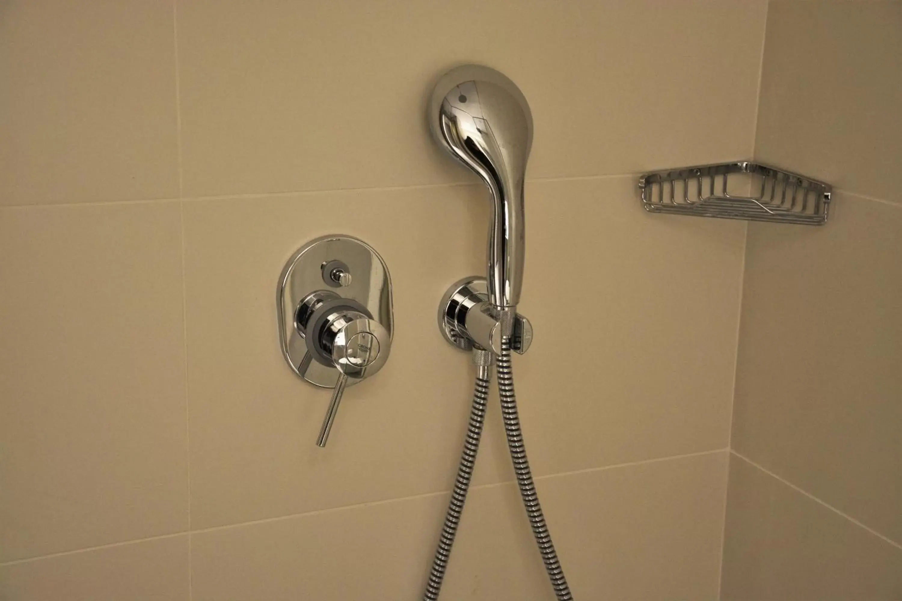 Shower, Bathroom in Castello City Hotel