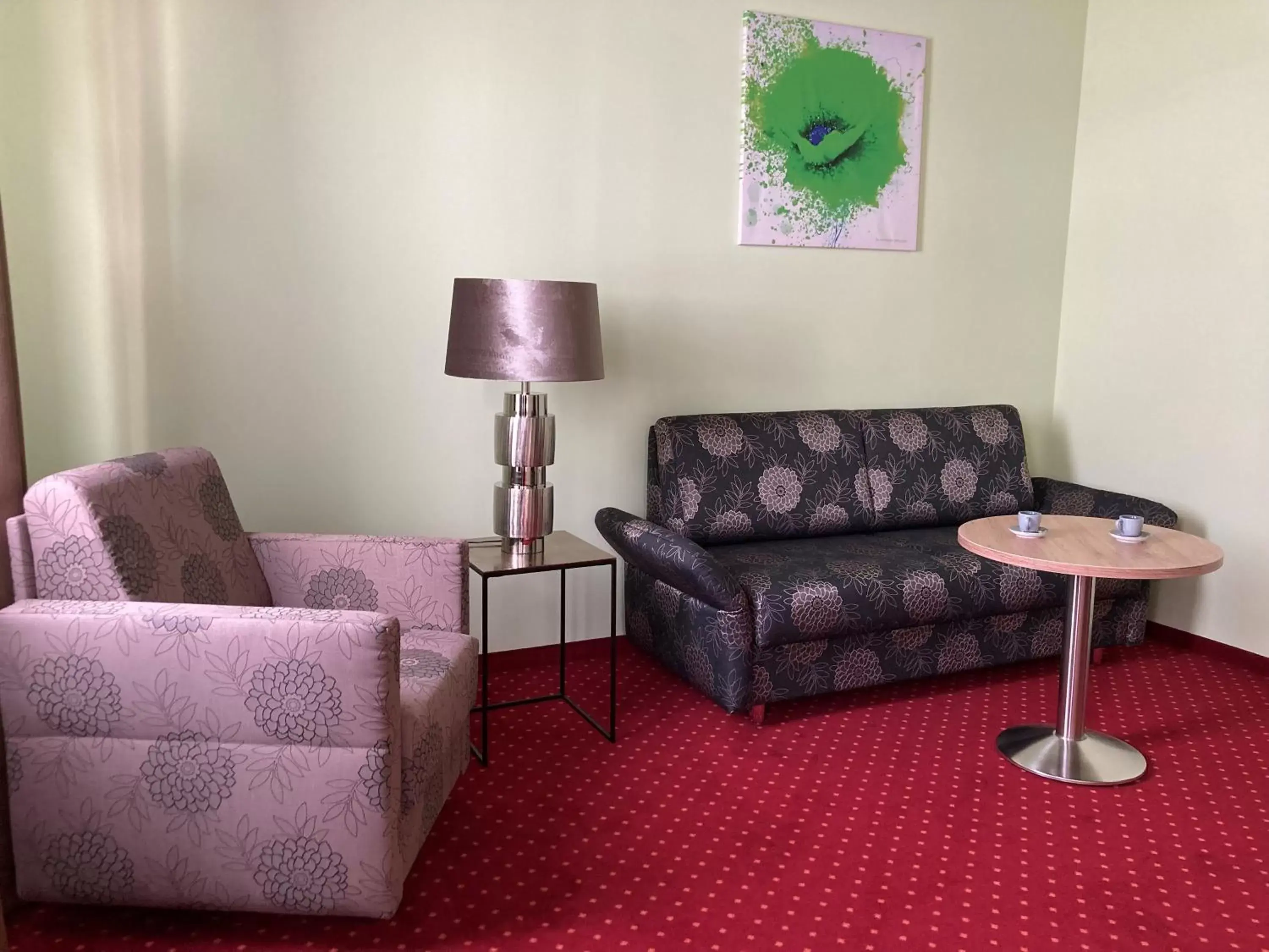 Living room, Seating Area in Hotel KonradP Holzkirchen